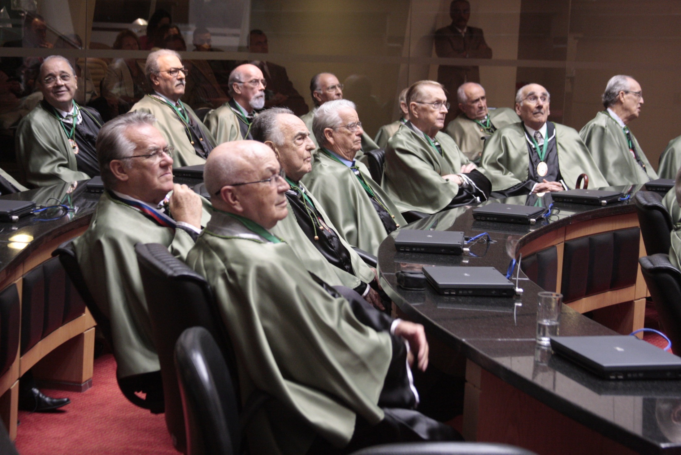 Alesc faz homenagem a Academia de Medicina de SC