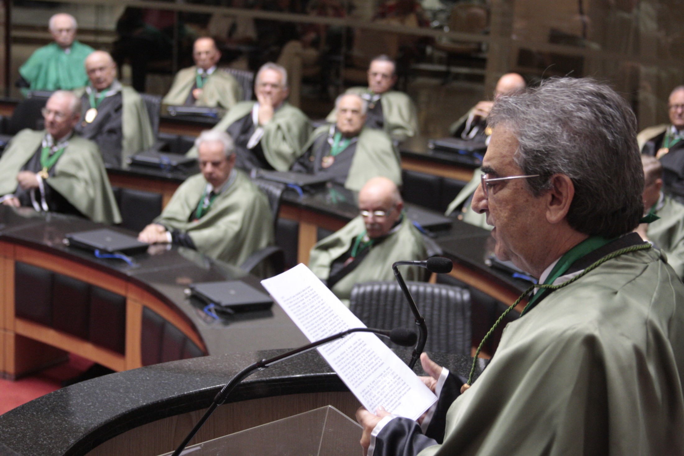 Alesc faz homenagem a Academia de Medicina de SC