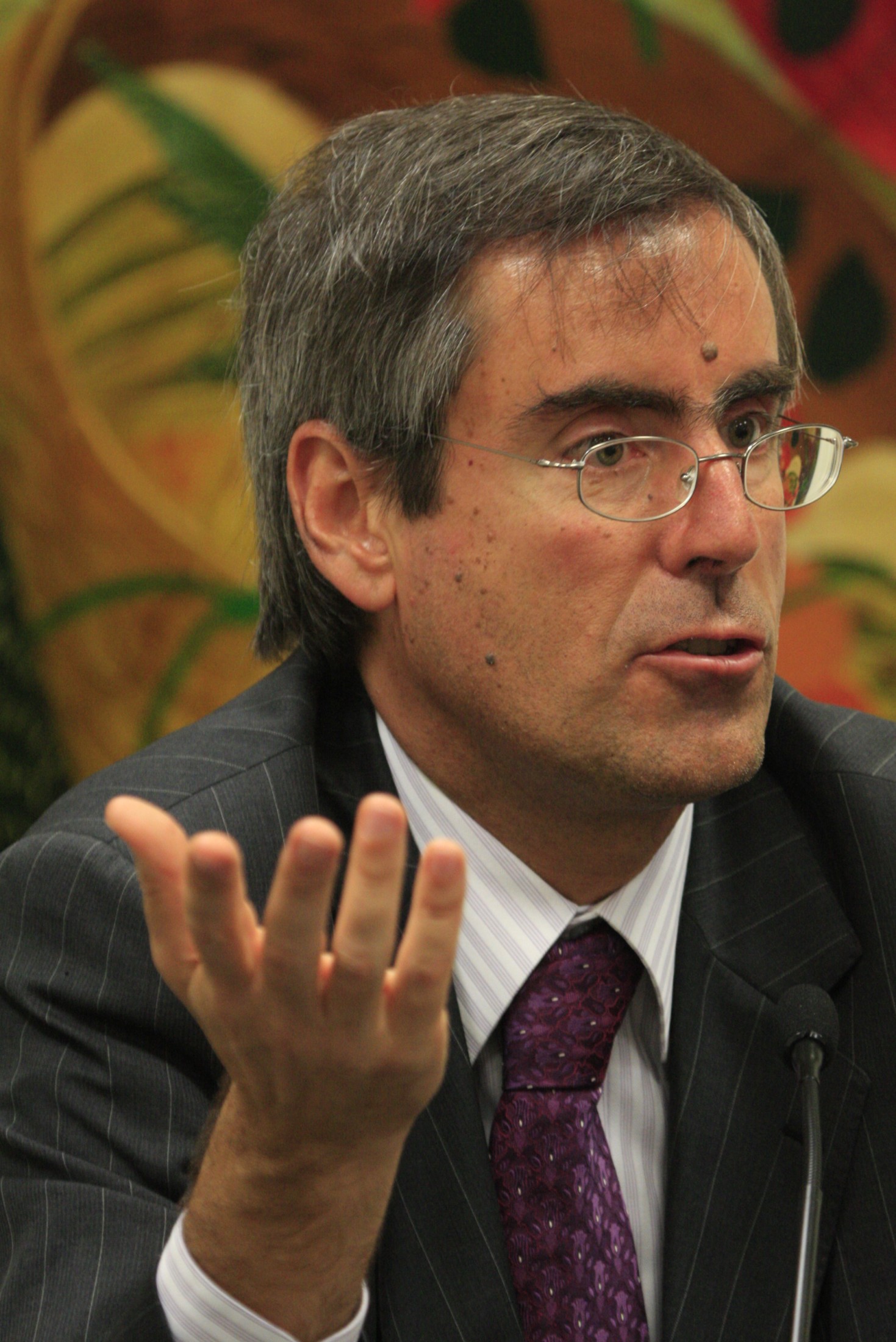 Ministro TSE Arnaldo Versiani Leite Soares