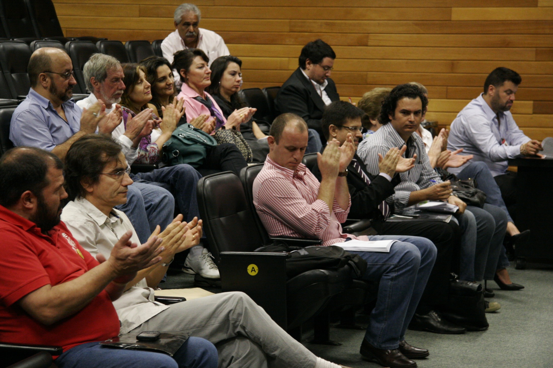 Audiência Pública sobre terceirização de serviços no Judiciário Catarinense - Comissão de Legislação Participativa
