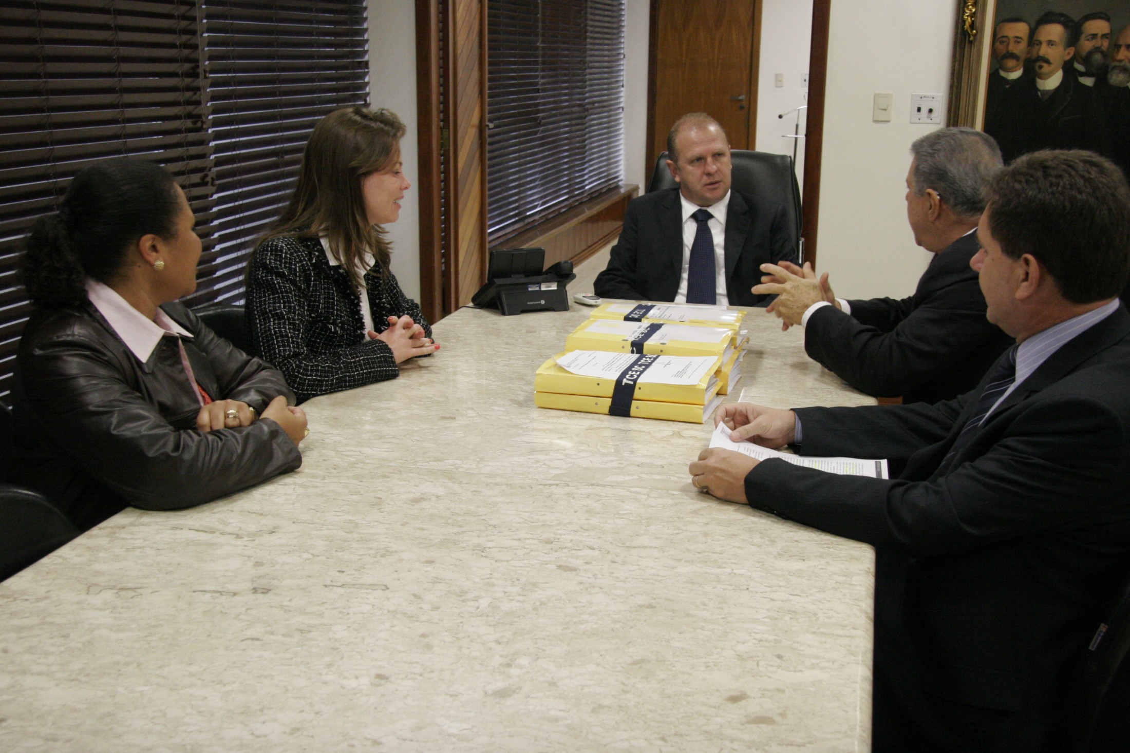 Entrega do relatório com os gastos do Governo TCE