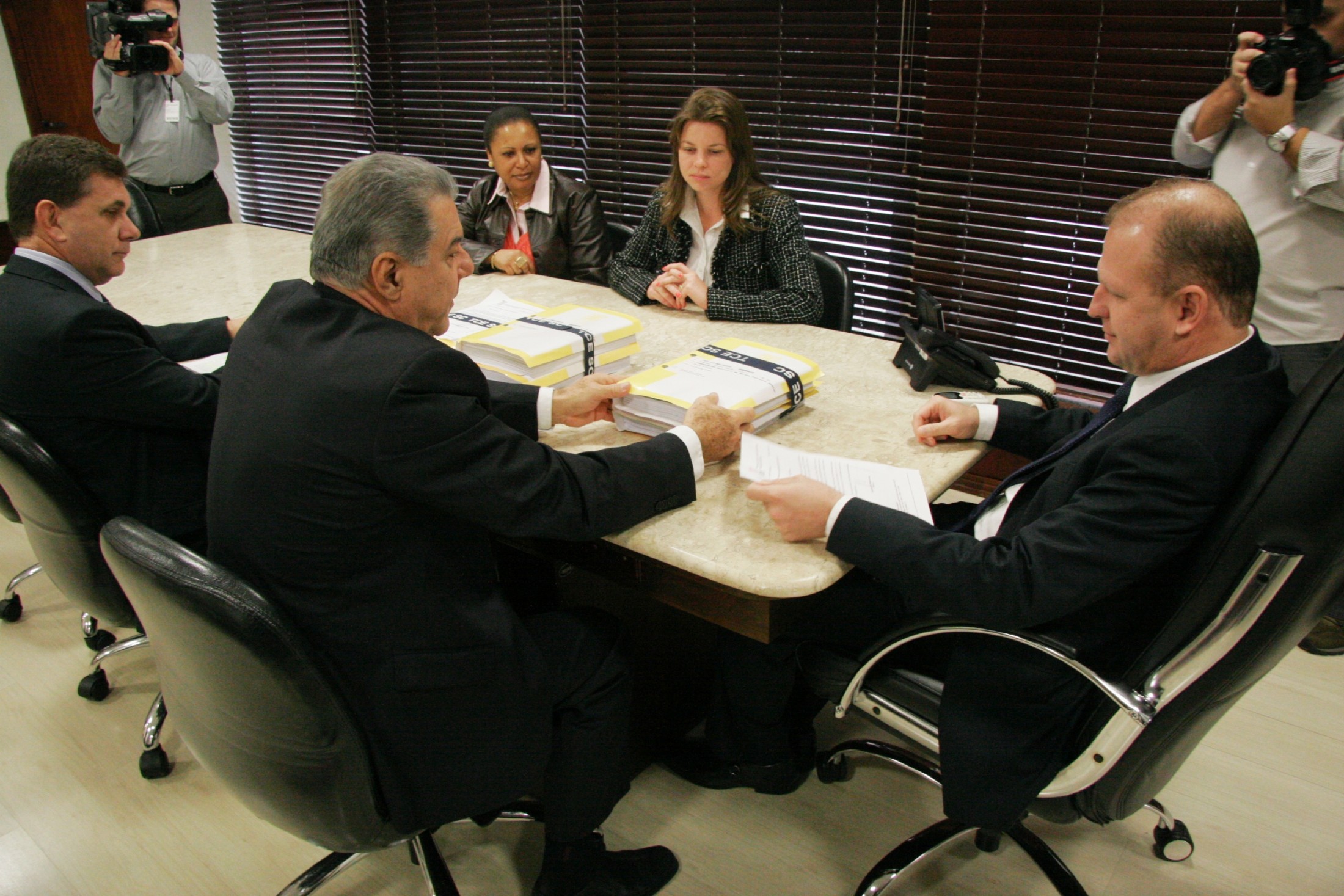 Entrega do relatório com os gastos do Governo TCE
