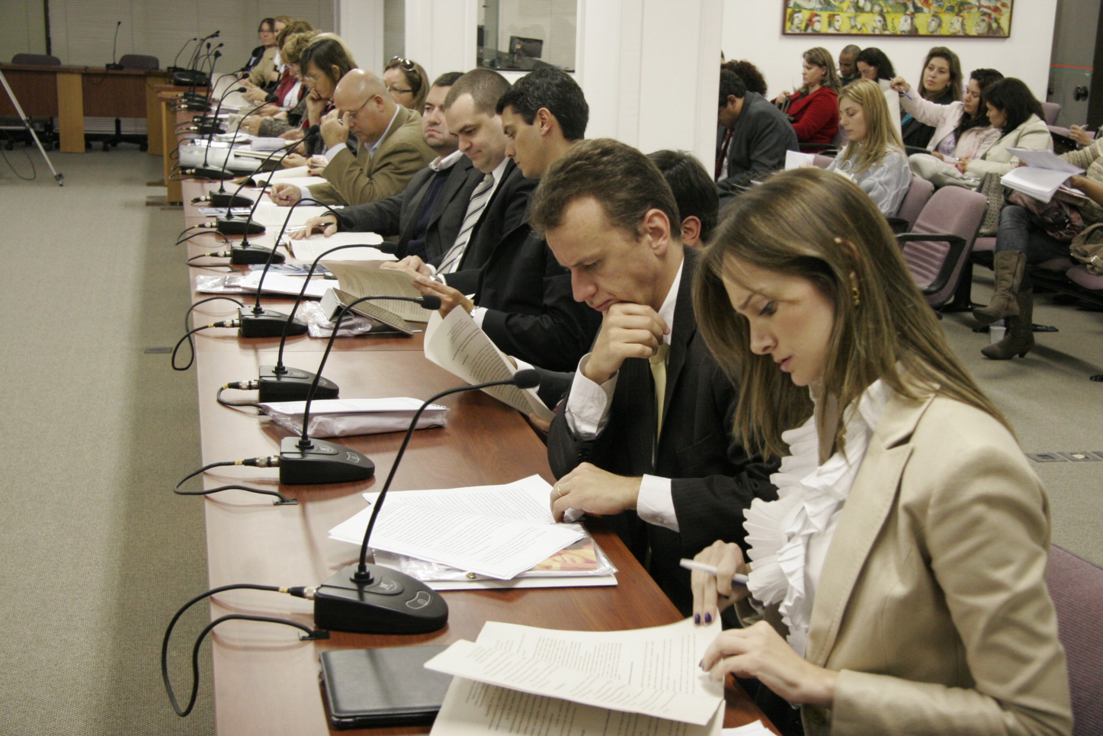 Reunião no Ministério Público sobre Adoção