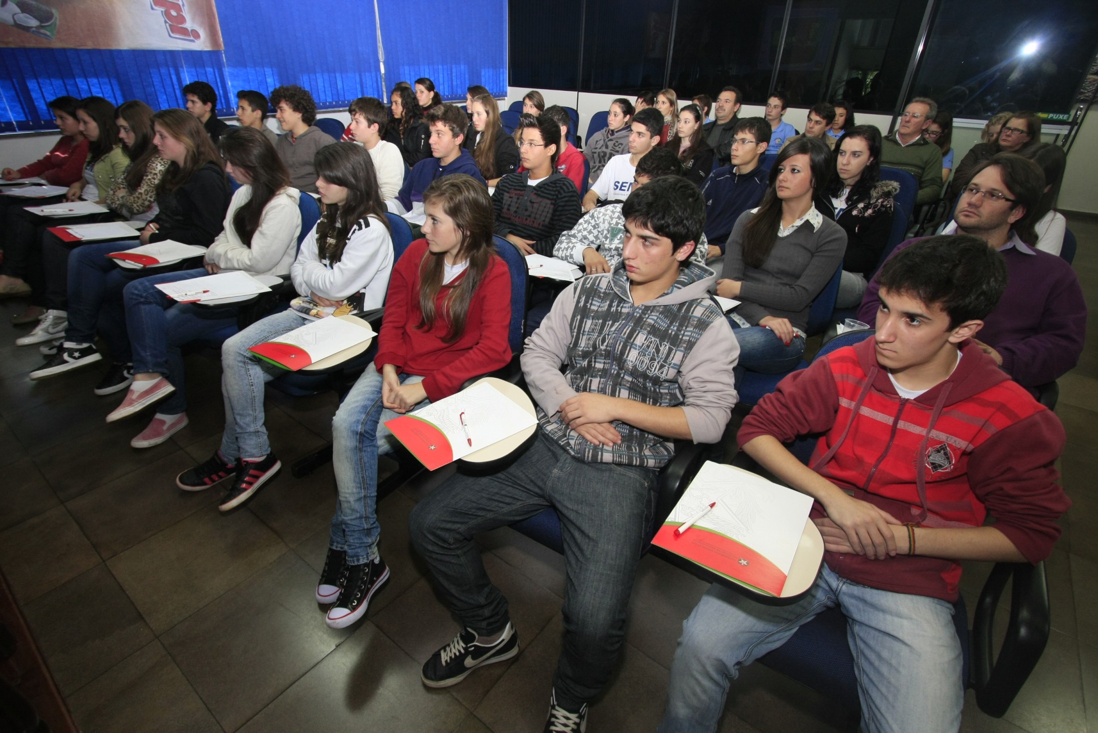 Programa de Formação de Vereadores Mirins 2012 - O que é Política? A Participação do Jovem na Política - Palestrante: Rafael Mariotto