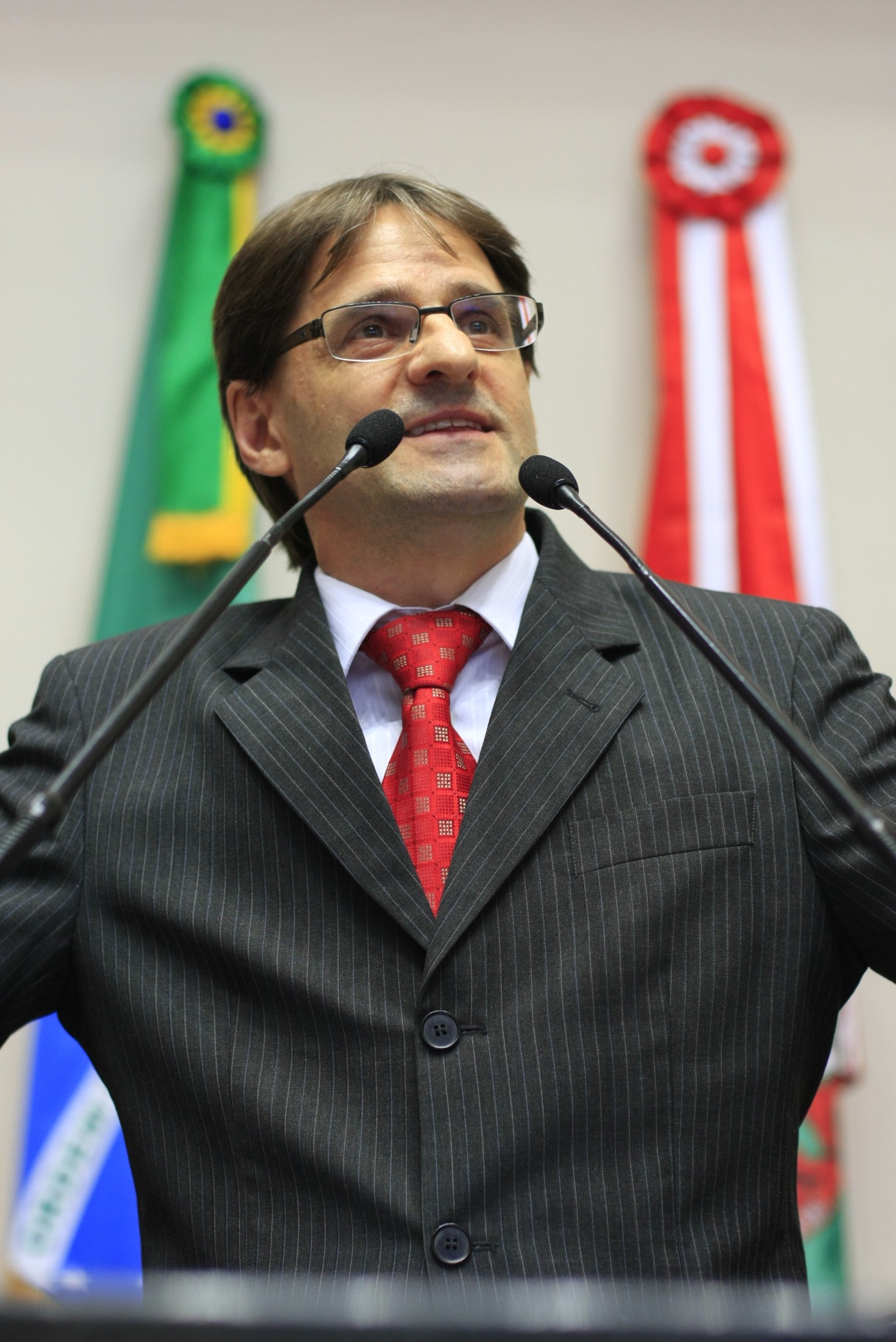Saretta comemora aprovação da PEC dos Bombeiros