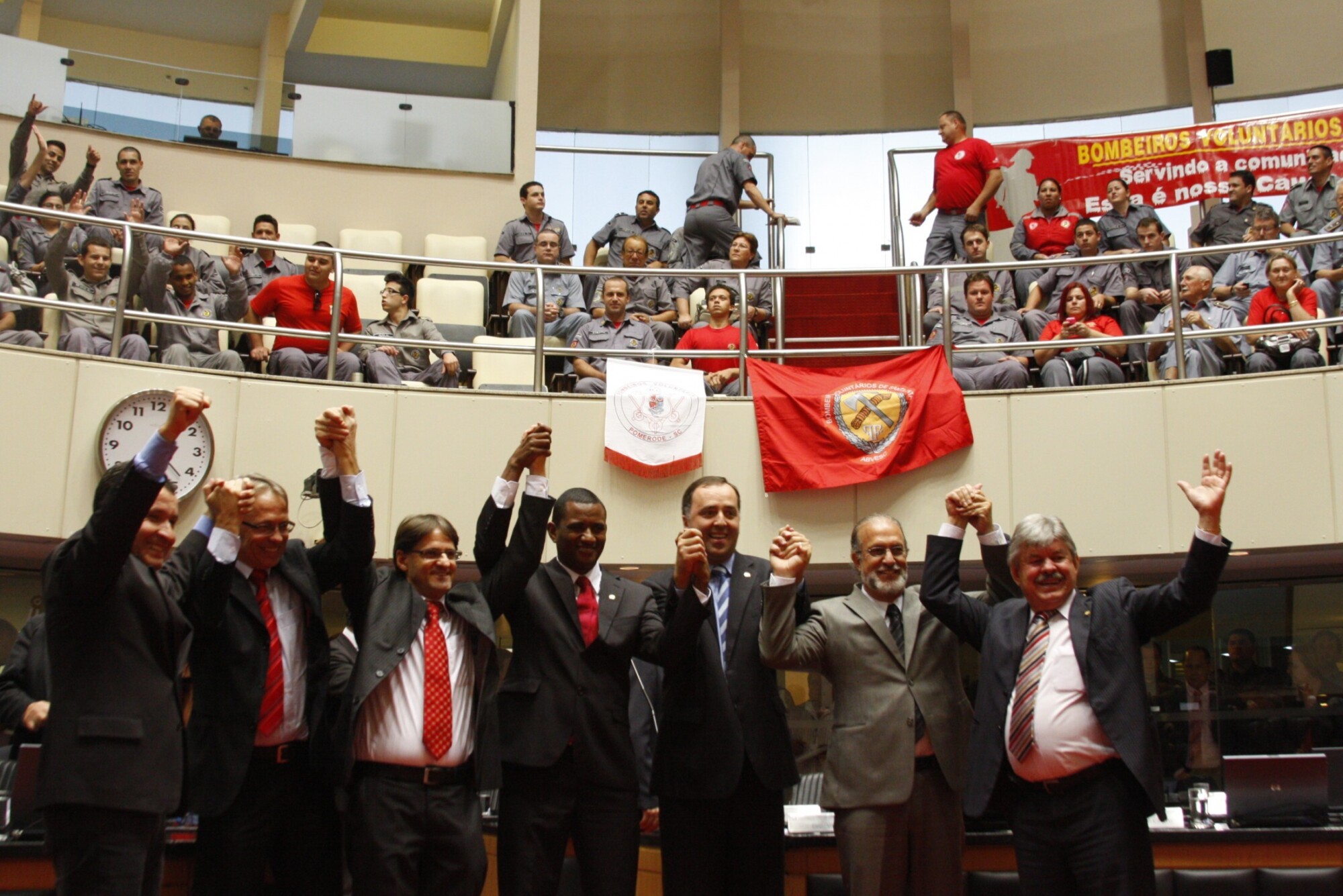 Parlamento aprova PEC dos bombeiros voluntários