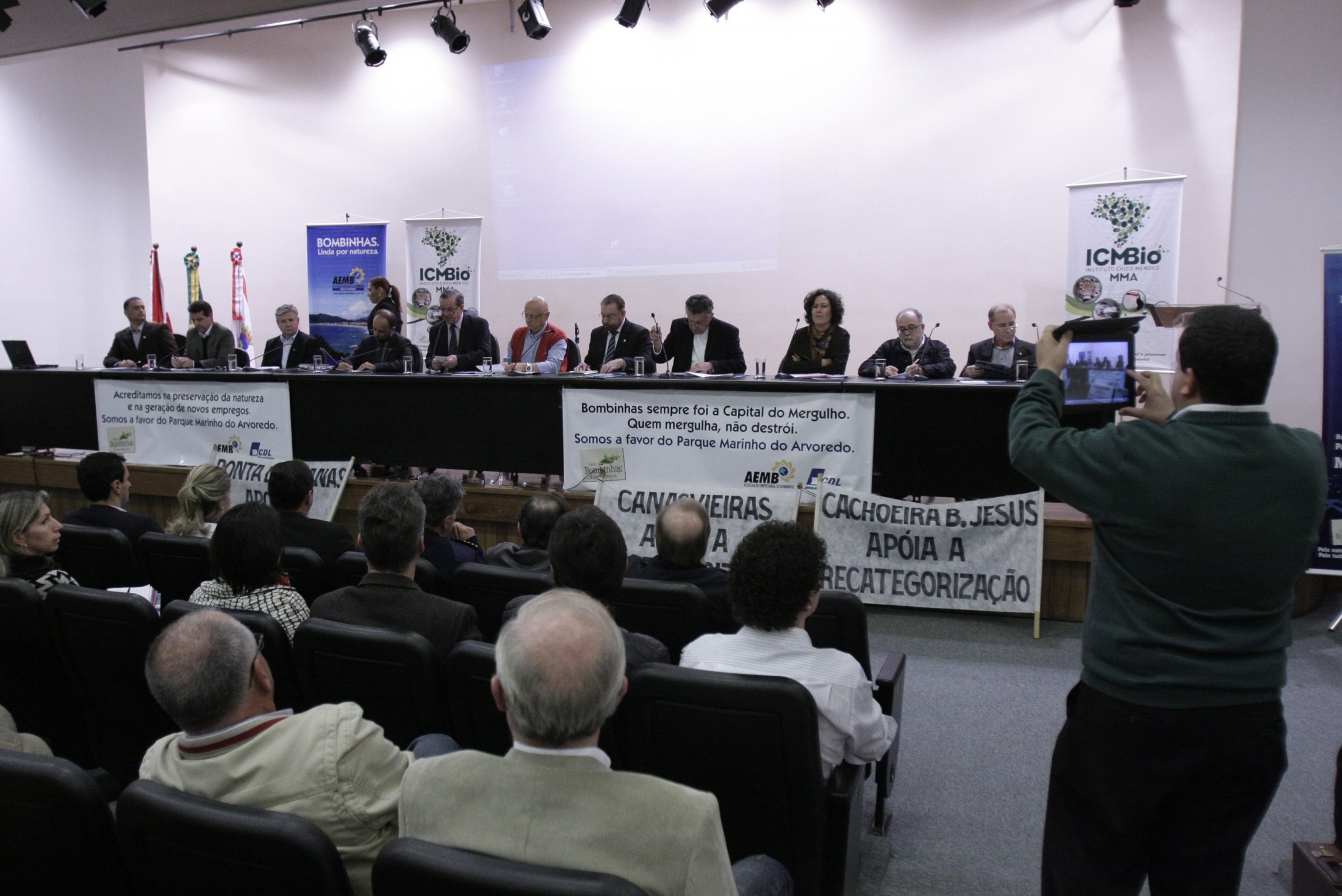 Audiência pública para discutir a recategorização da Reserva Biológica Marinha do Arvoredo em Parque Nacional Marinho do Arvoredo