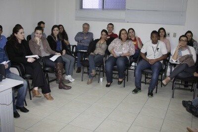Servidores se reúnem para avaliação do primeiro semestre