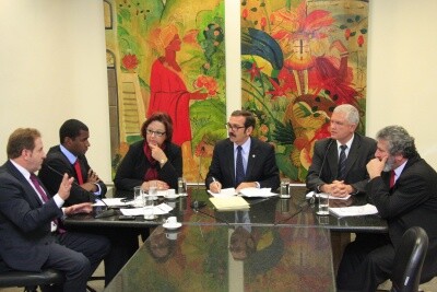 FIA é destaque da primeira reunião da Comissão em Defesa da Criança e do Adolescente