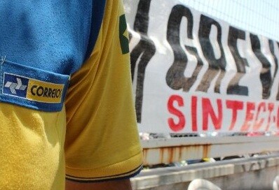 Funcionários dos Correios paralisam atividades em SC
