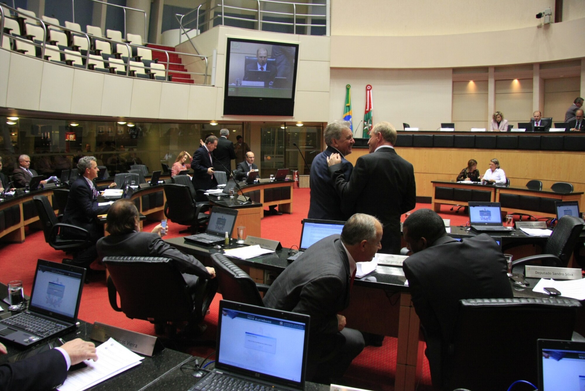 Eleições municipais devem alterar composição da Assembleia