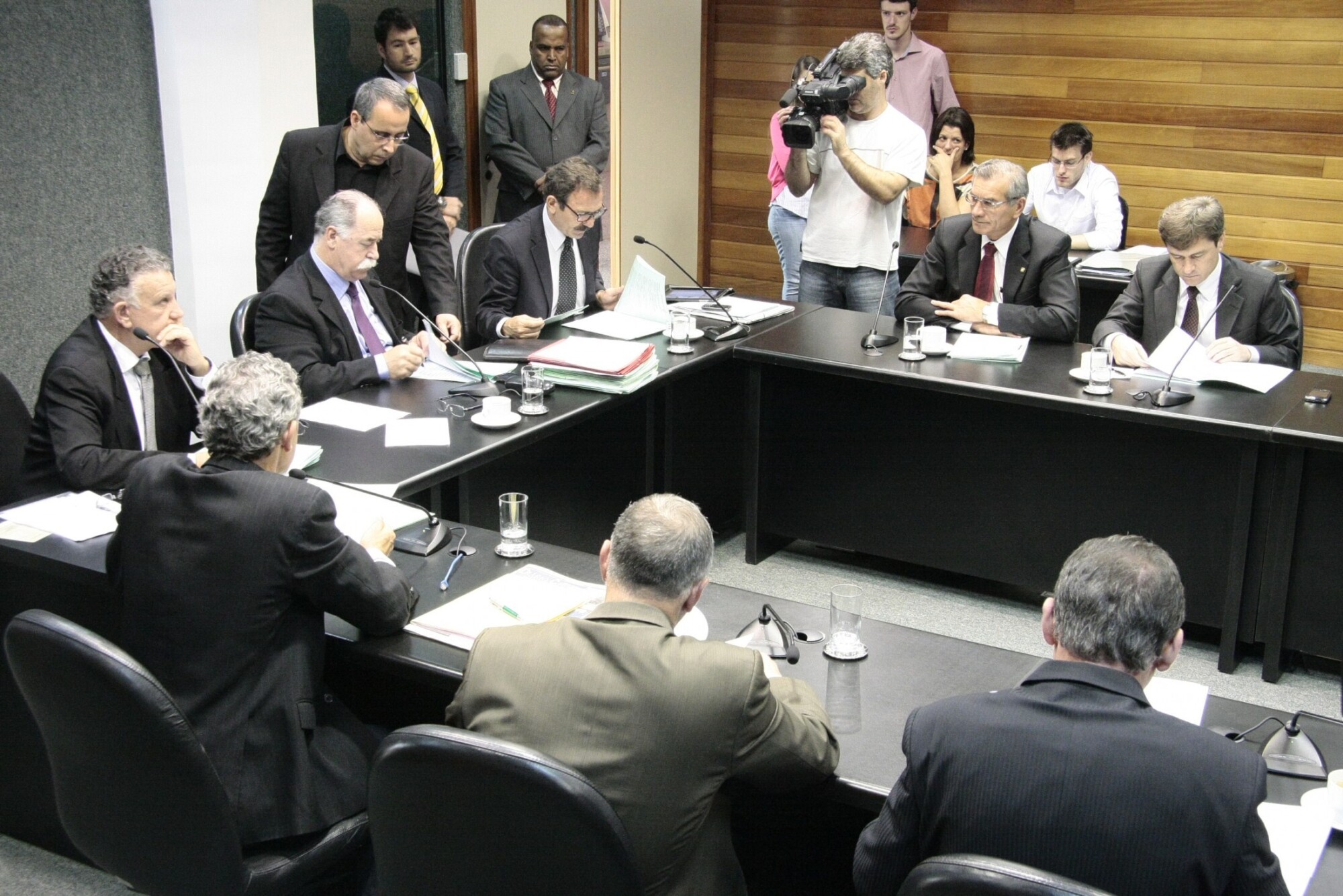 CCJ aprova projetos de lei em defesa do consumidor