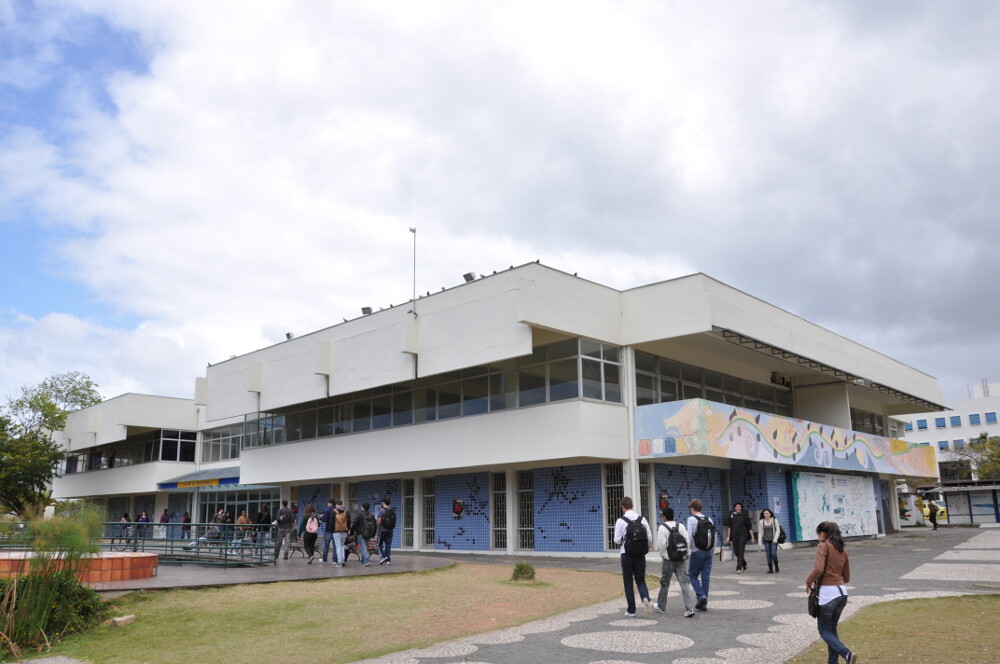 Vestibulares precisarão atender à lei de cotas