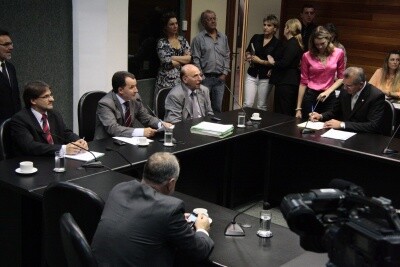 Finanças aprova PL que isenta doadores de sangue e medula óssea da taxa de inscrição em vestibular