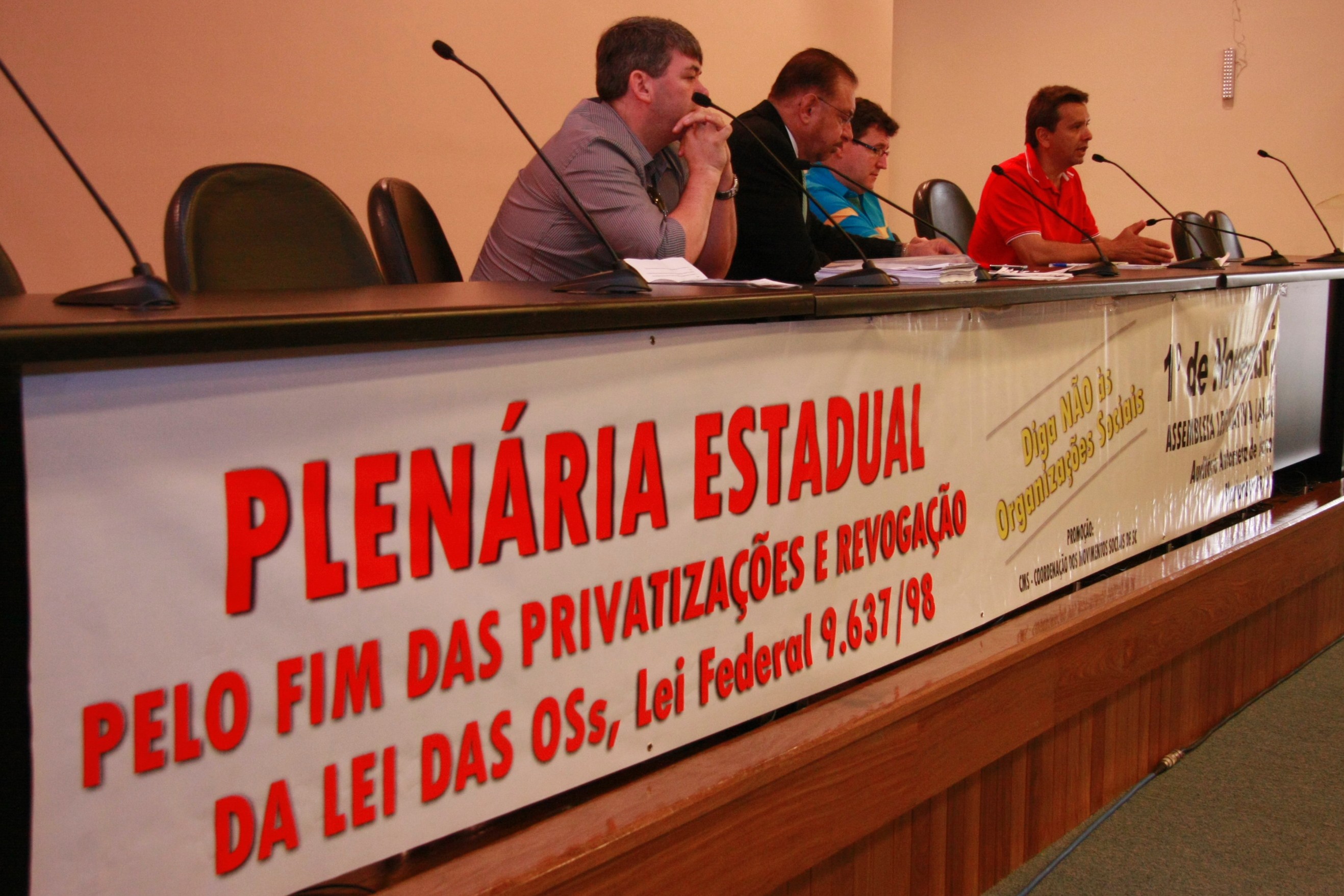 Plenária, organizada pelo Sindicato dos Trabalhadores no Serviço Público Estadual de Santa Catarina