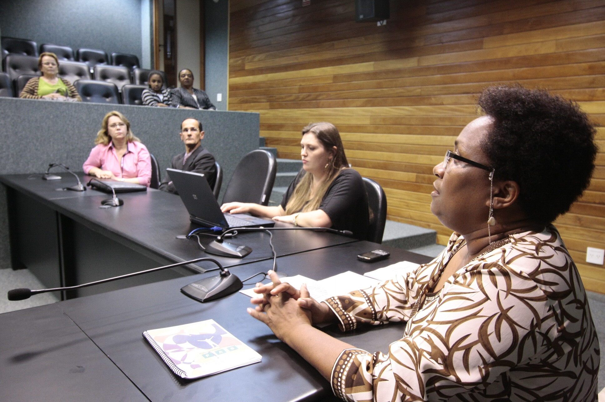 Reunião avalia resultados do Programa Antonieta de Barros em 2012