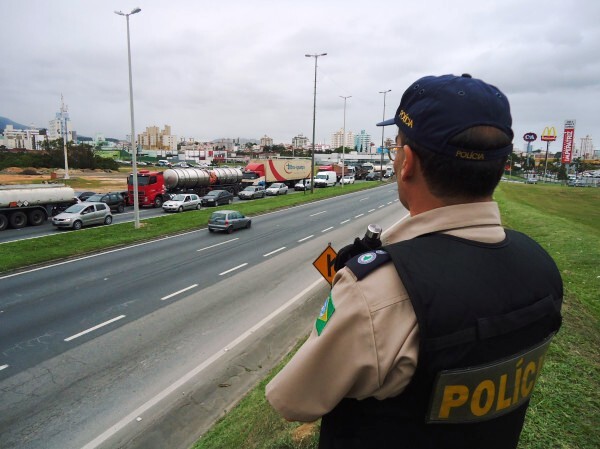 PRF apresenta balanço da Operação Finados
