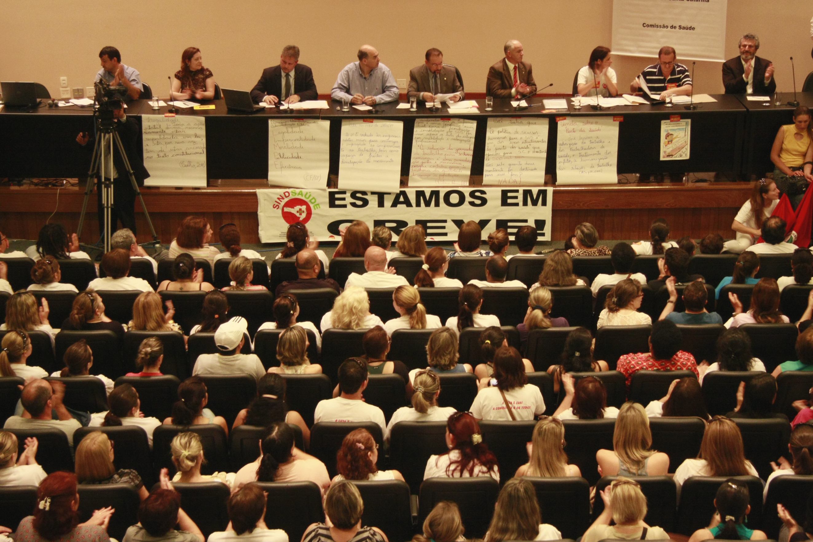 Audiência Pública sobre a Greve dos Servidores da Saúde de SC