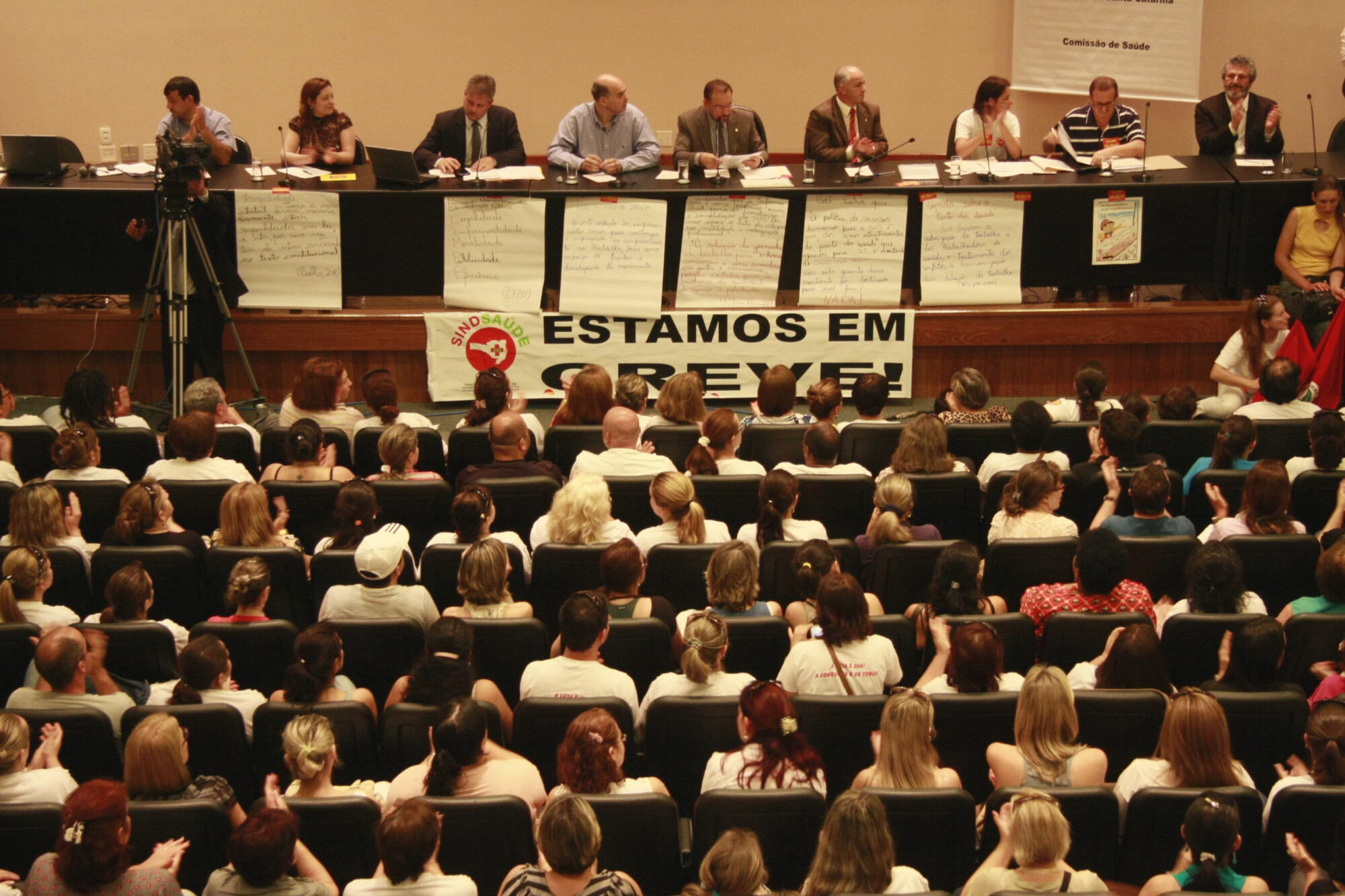 Audiência evidencia impasse entre governo e servidores da saúde
