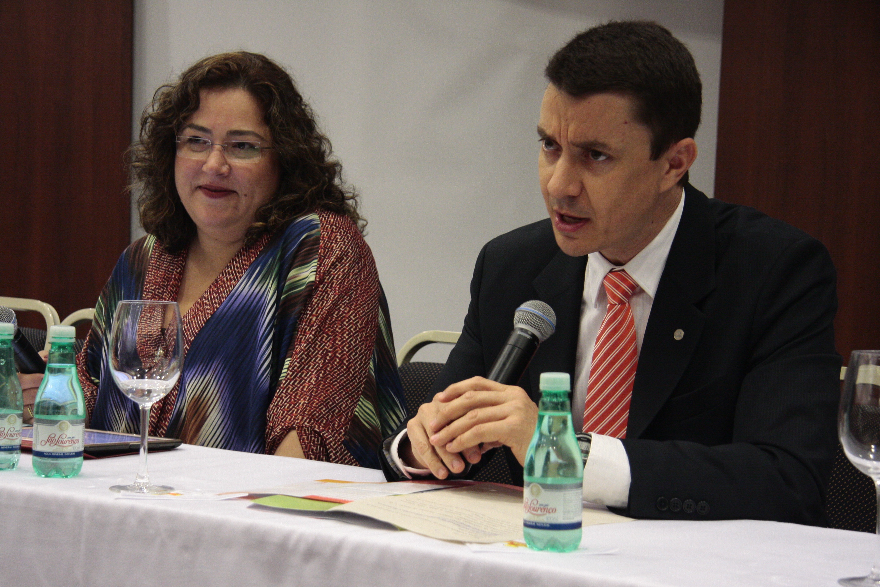 Cristiana de Faria Cordeiro, Juíza Auxiliar da Presidência do CNJ  e Álvaro Luiz Pereira de Andrade, Juíz de Direito da Comarca de Blumenau. Foto: Miriam Zomer