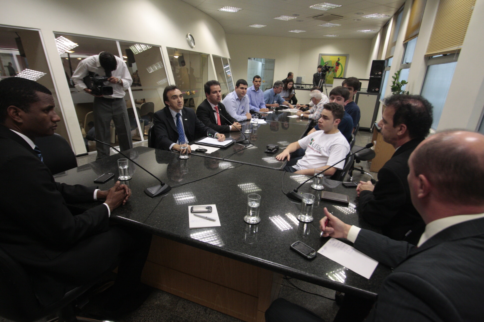 Comissão debate auxílio estudantil junto à reitoria da Udesc