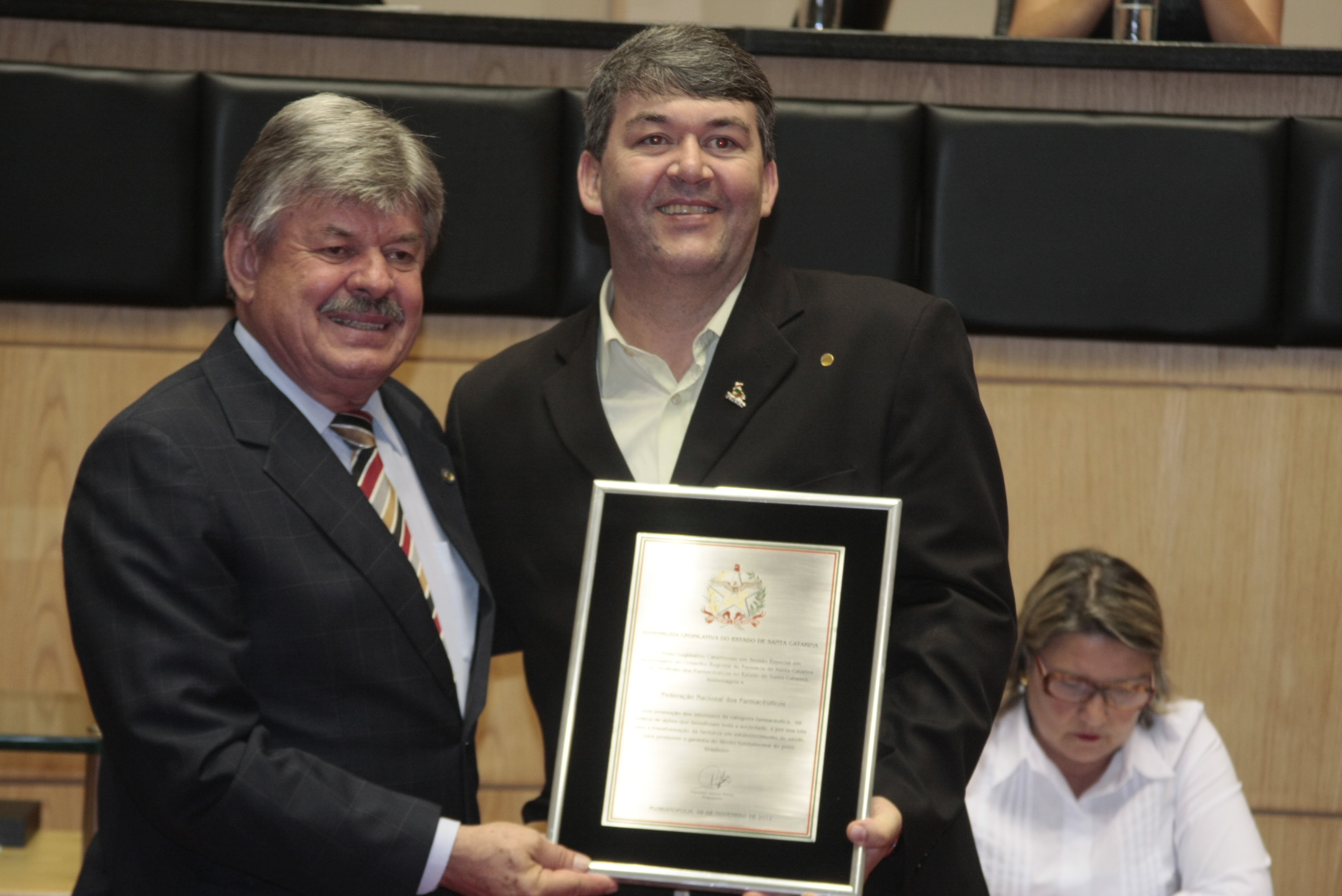 Sessão Especial em homenagem as personalidades e instituições que tem contribuído para a transformação da Farmácia em estabelecimento de saúde - Foto Fábio Queiroz