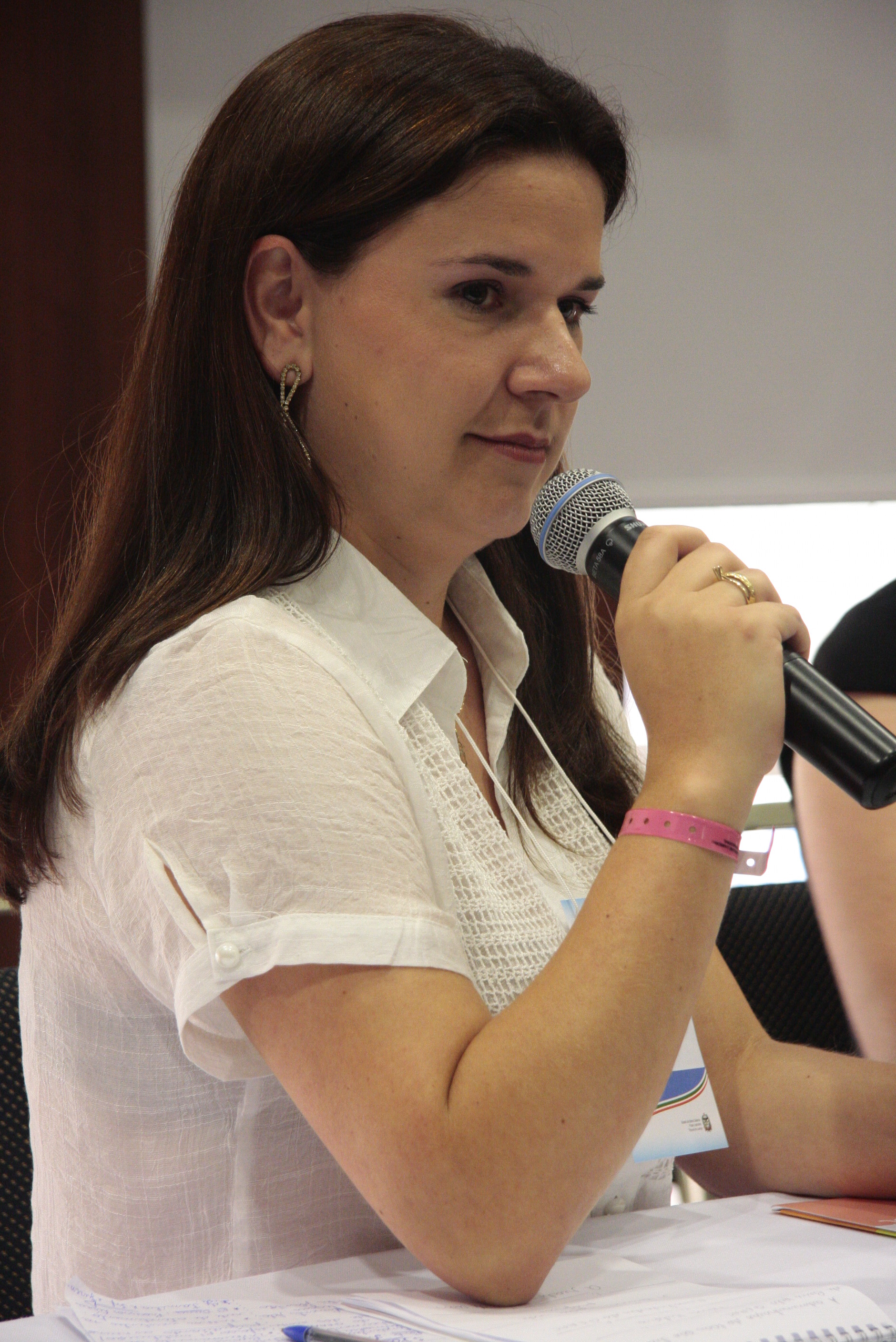 Mesa Redonda: O Acolhimento Institucional na Interface com os Grupos de Estudos e Apoio à Adoção. Lucimara Gonçalves de Almeida de Souza.  Foto: Miriam Zomer