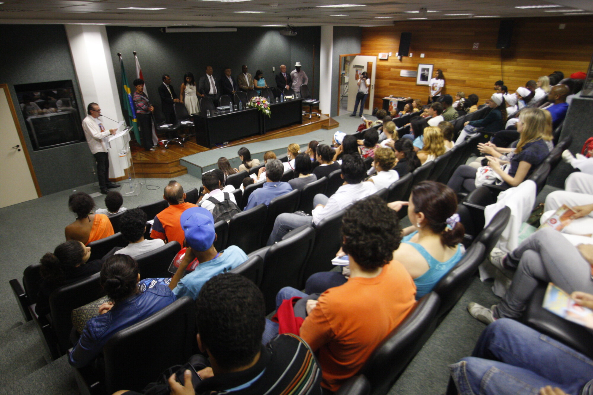 Parlamento sedia abertura do Mês da Consciência Negra em Florianópolis