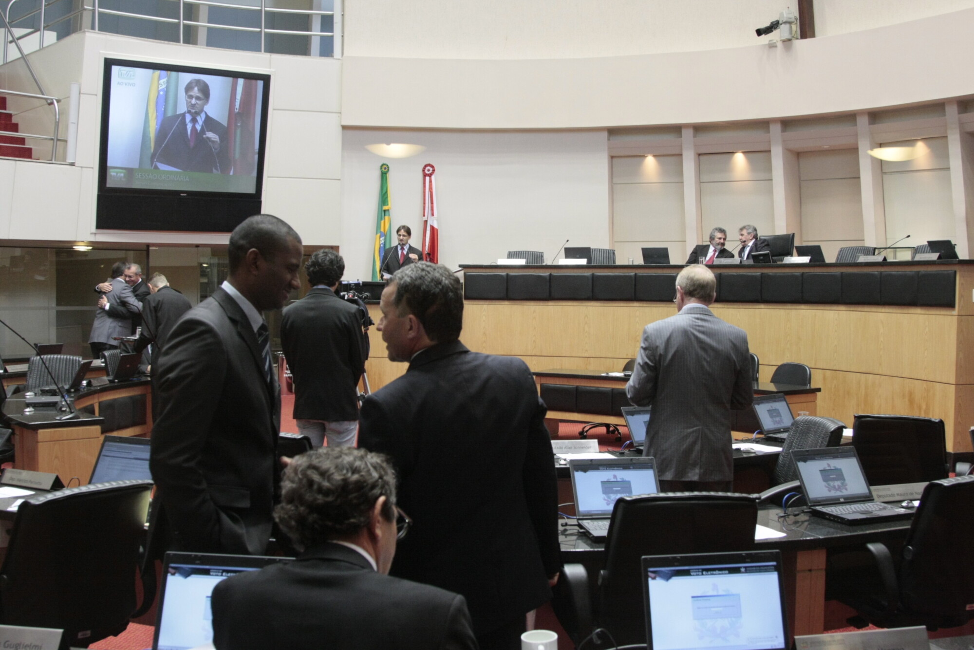 Ordem do dia: votação de vetos fica para a sessão desta quarta-feira (14)