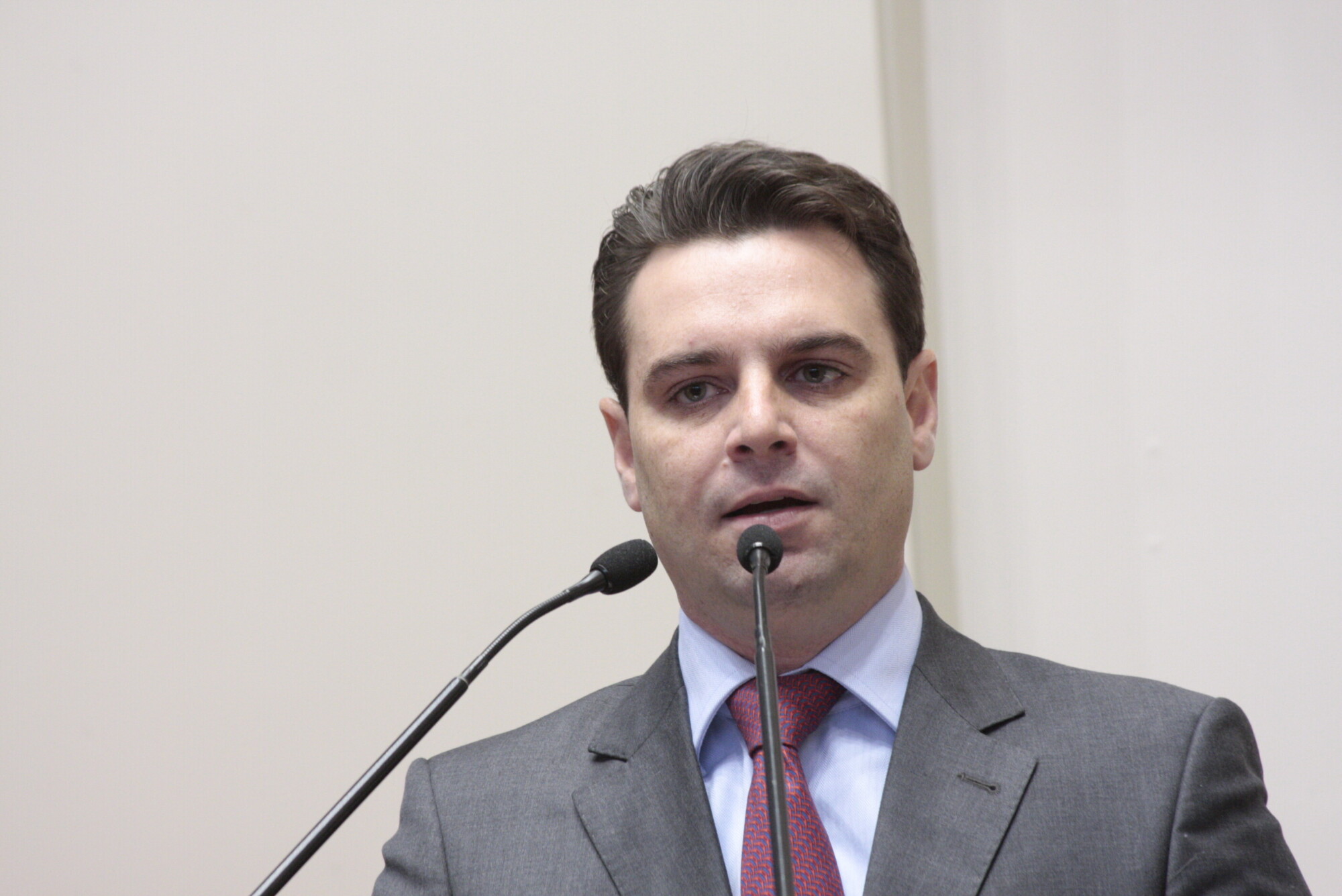 Cesar Souza Junior faz balanço de sua atuação no Parlamento