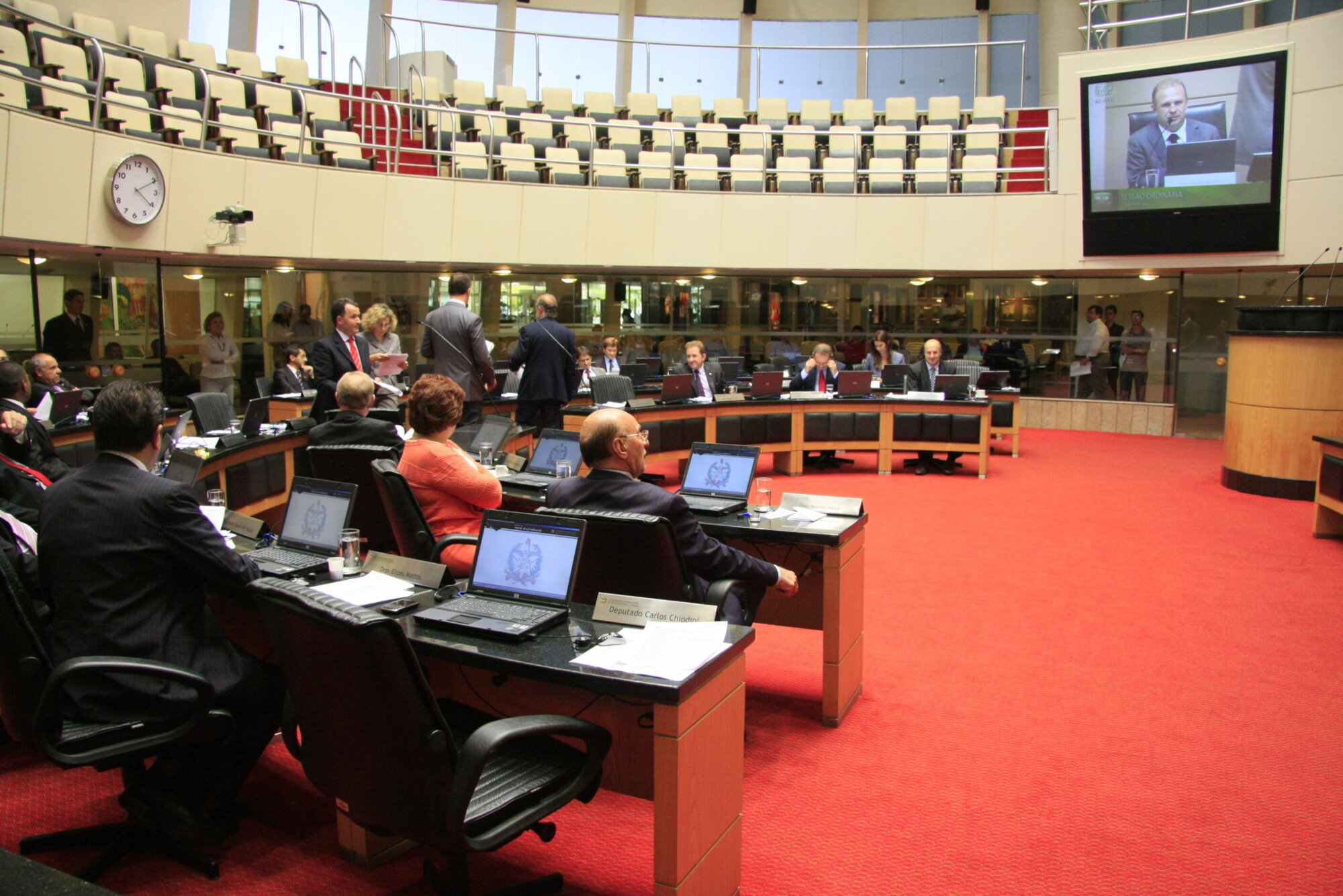 Ataques em Santa Catarina repercutem na tribuna da Assembleia