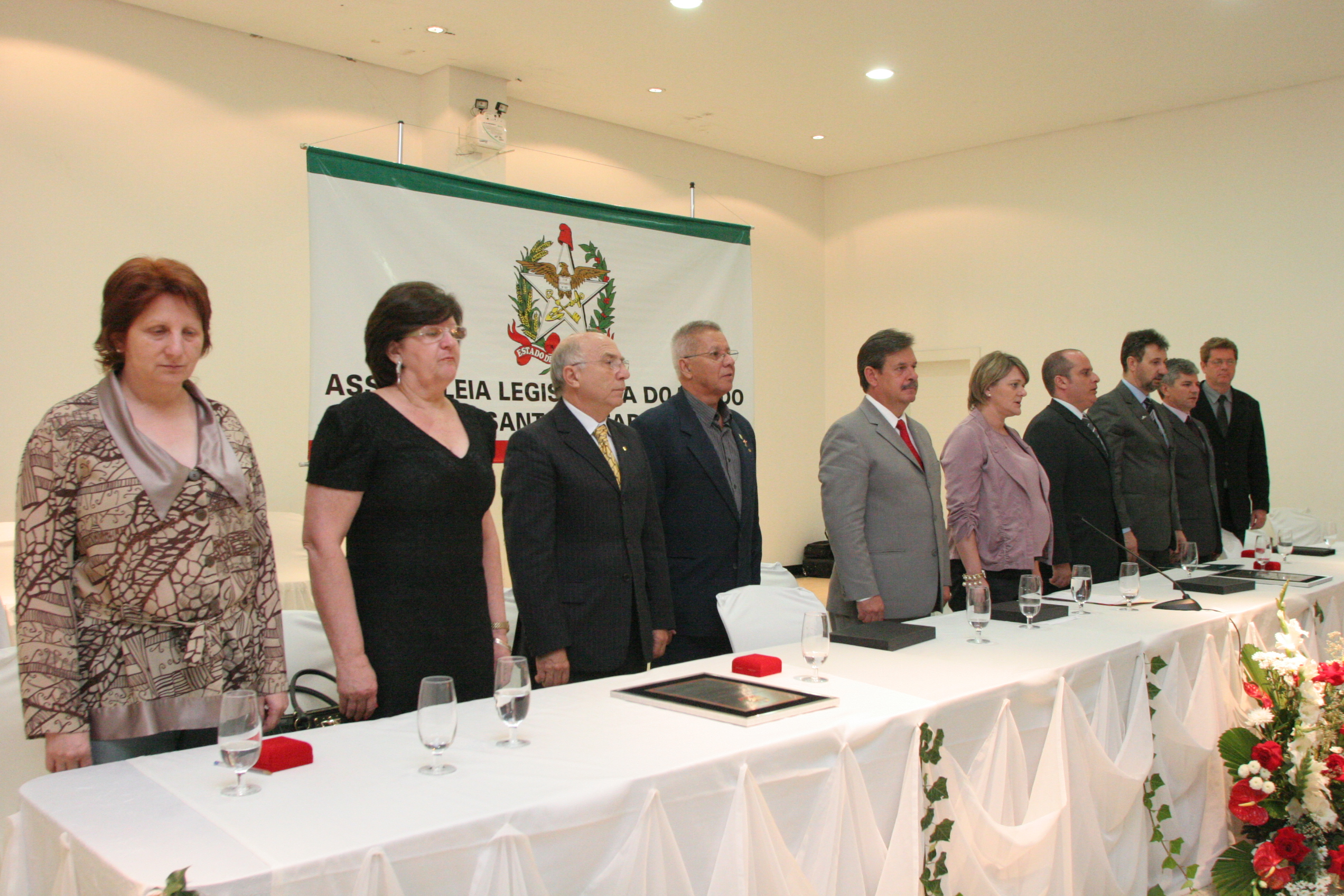 Sessão Solene em homenagem a UNOCHAPECÓ pela passagem dos seus 10 anos de fundação e a Fundação Universitária do Desenvolvimento do Oeste - FUNDESTE pela passagem dos seus 42 anos de fundação
