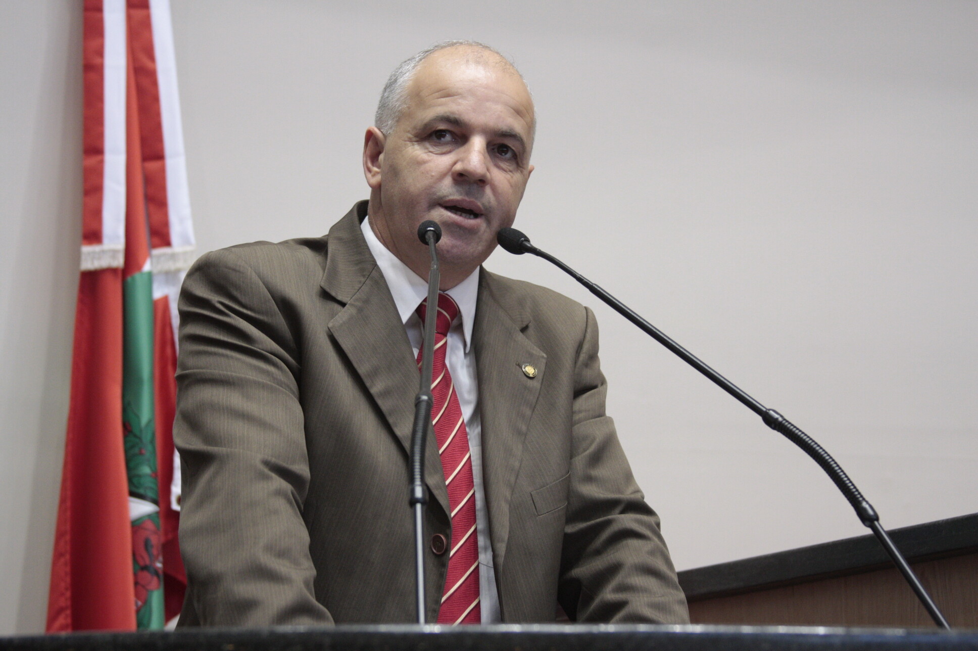 Para deputado, degradação dos serviços essenciais explica onda de violência
