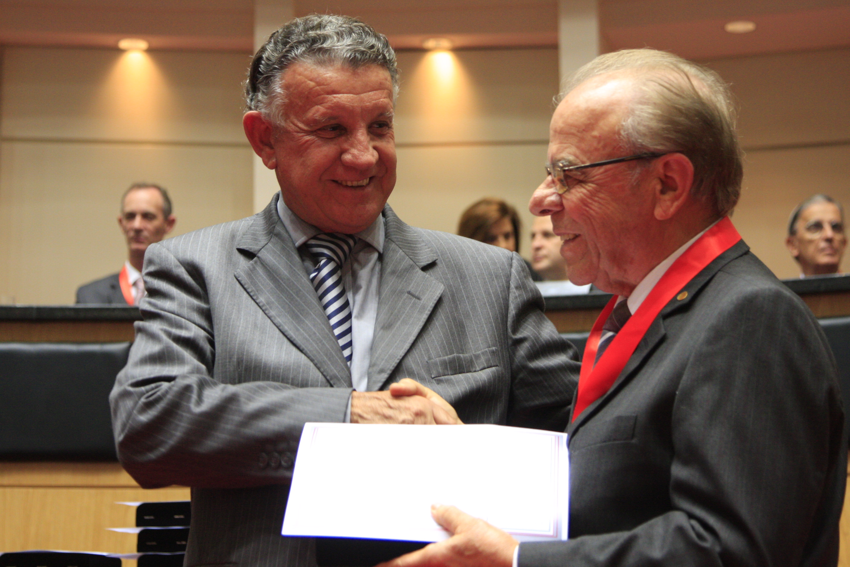 Sessão Solene da Comenda do Legislativo. Deputado  Edison Andrino  homenageia Jayme Antunes Teixeira. Foto: Lucas Gabriel Diniz