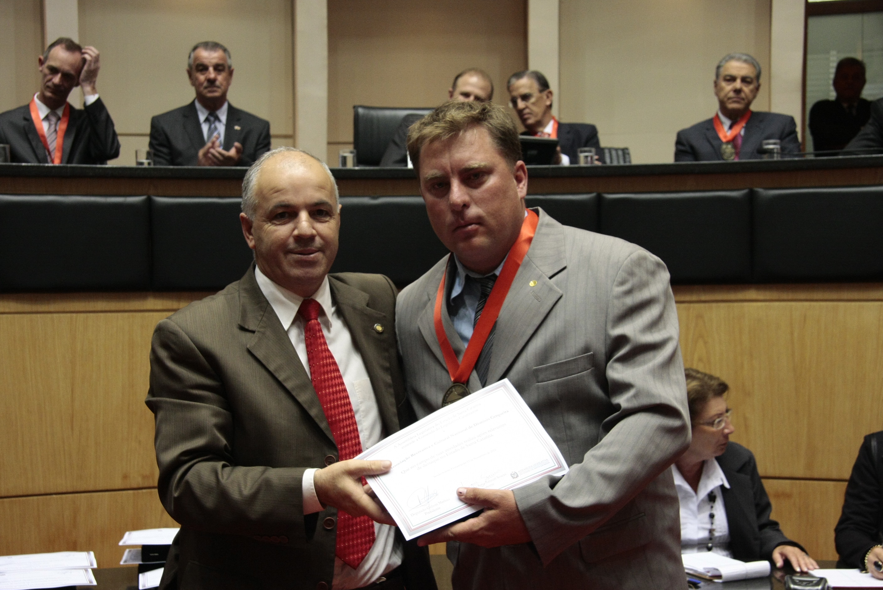 Sessão Solene da Comenda do Legislativo. Deputado  Sargento Amauri Soares homenageia Associação Recreativa e Cultural Nacional de Dionísio Cerqueira. Foto: Solon Soares