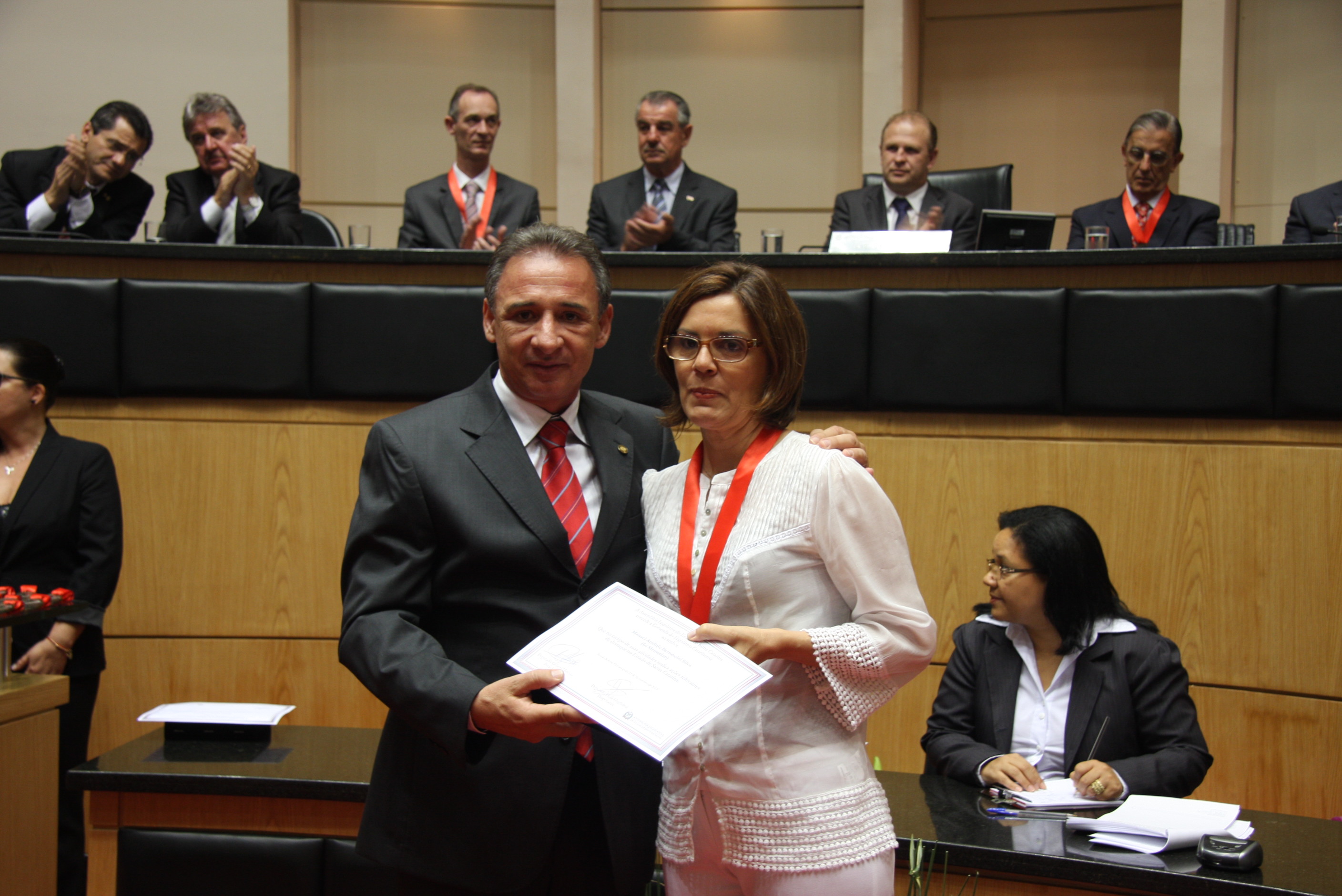 Sessão Solene da Comenda do Legislativo. Deputado  Dóia Guglielmi homenageia Manoel Antônio Bertoncini Silva (in memorian). Foto: Solon Soares