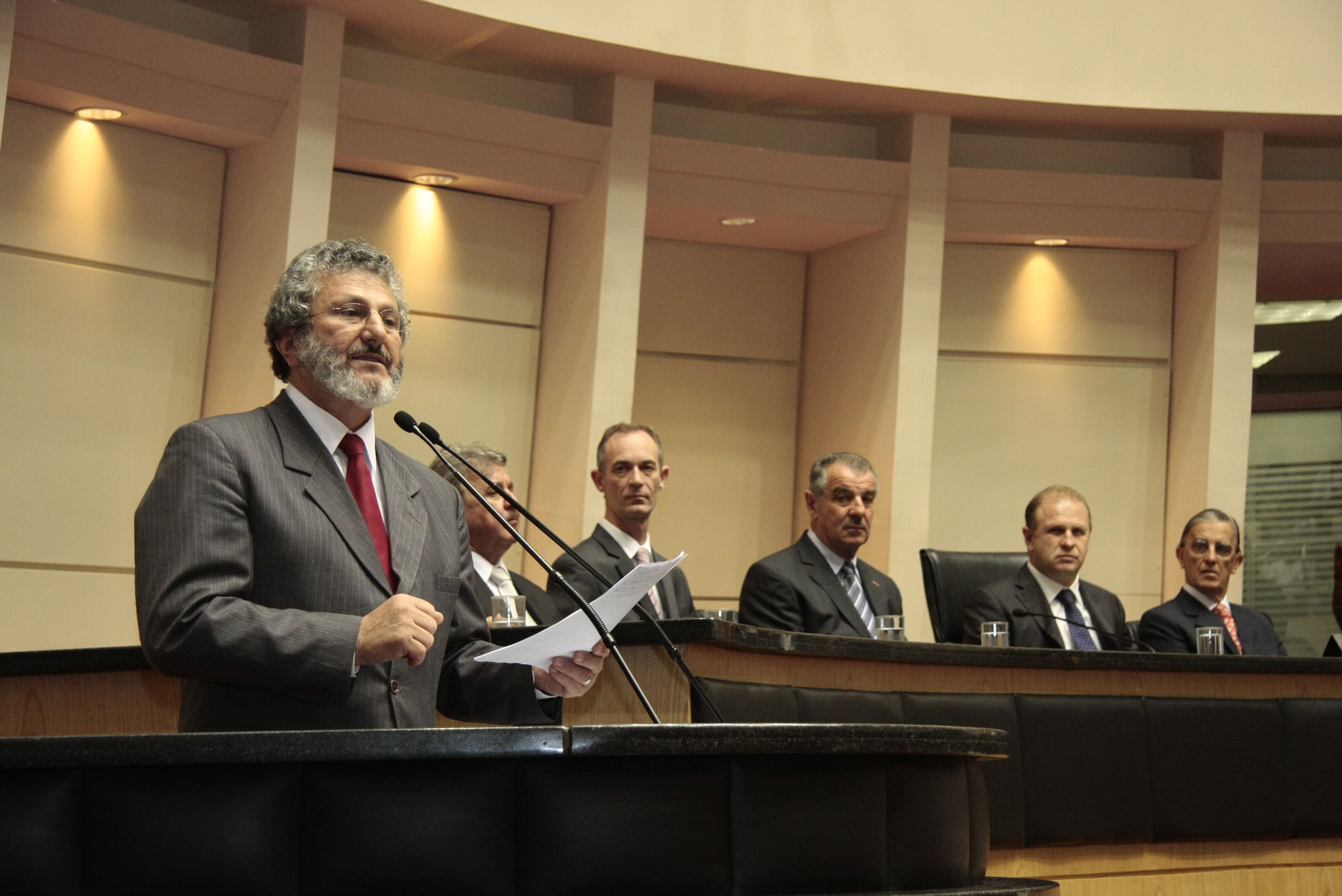 Sessão Solene da Comenda do Legislativo.Deputado Padre Pedro Baldisera. Foto: Solon Soares