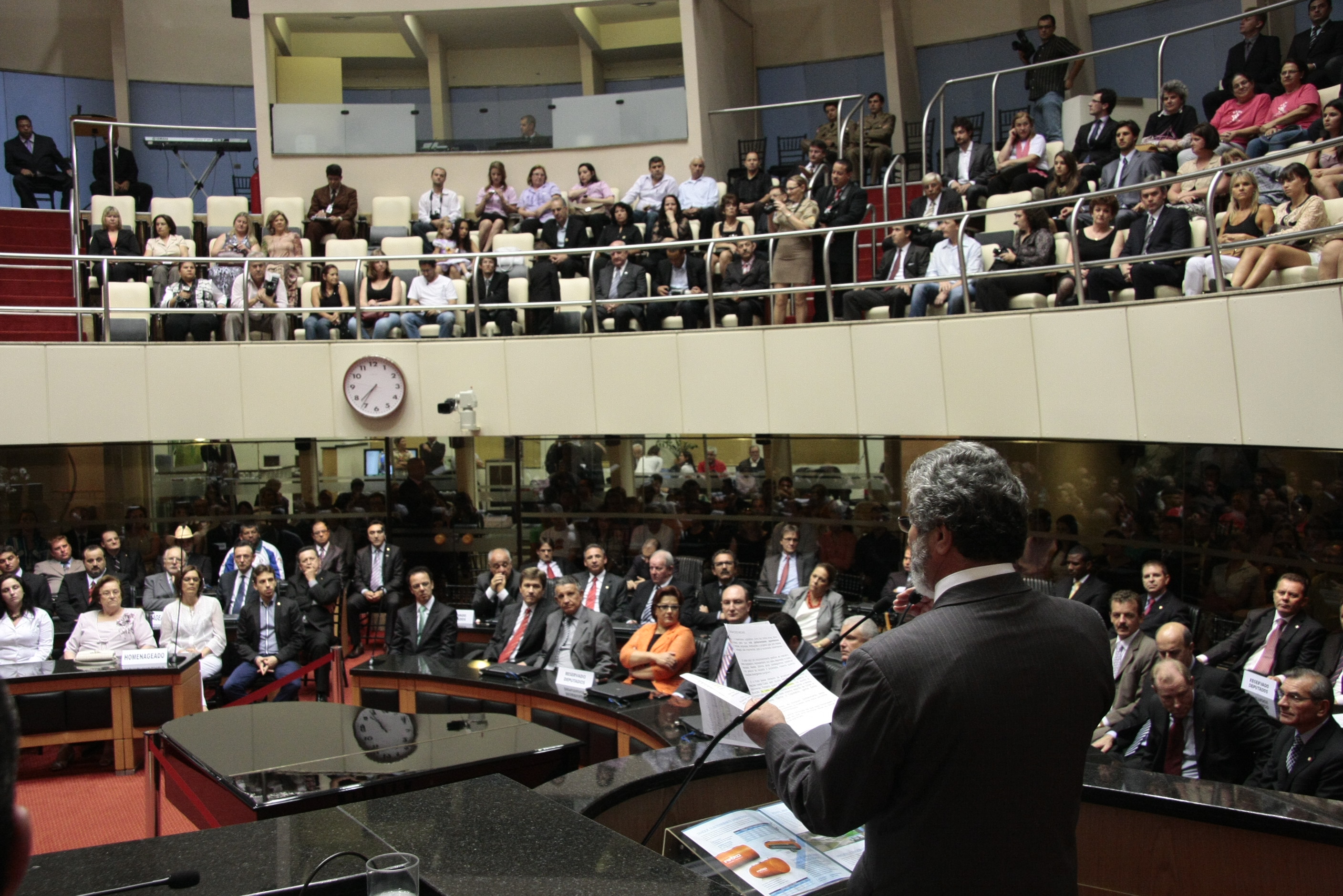 Sessão Solene da Comenda do Legislativo. Foto: Solon Soares