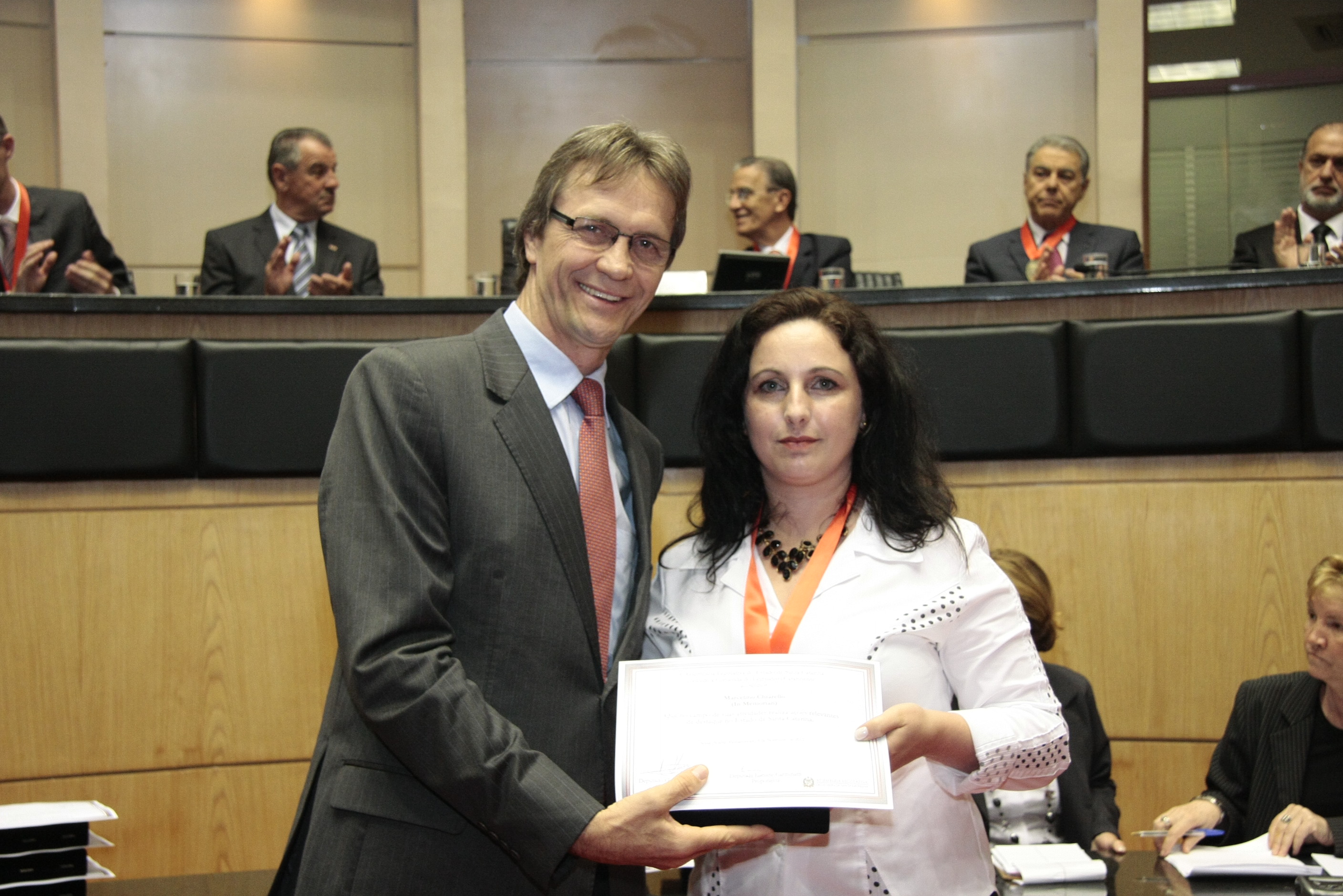 Sessão Solene da Comenda do Legislativo. Deputado Federal Pedro Uczai em nome da Deputada Luciane Carminatti homenageia Marcelino Chiarello (in memorian). Foto: Solon Soares