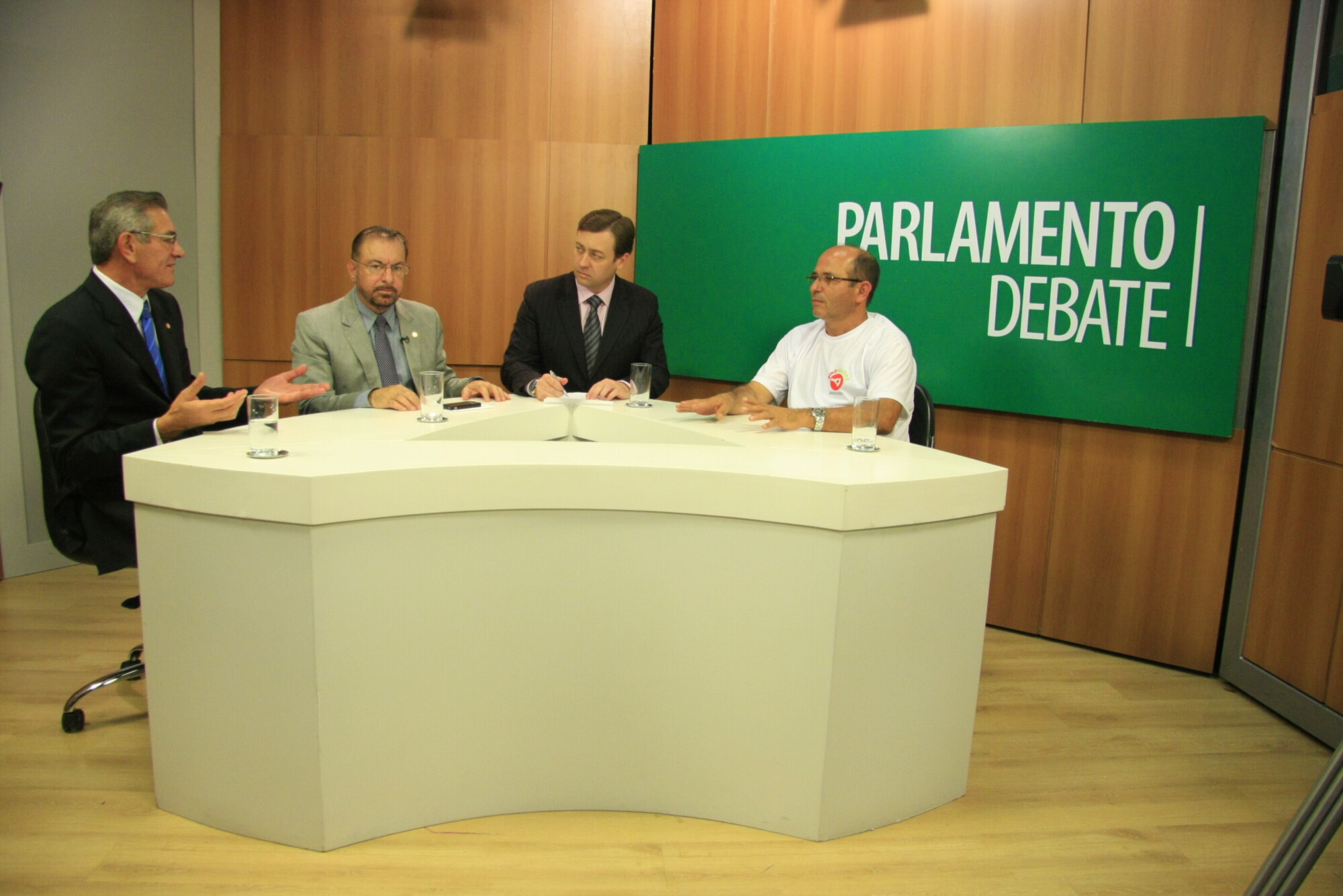 Dificuldade de negociação na greve da saúde é tema de debate na TVAL
