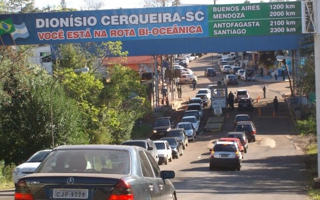 Motoristas estrangeiros: fiscalização na alta temporada em Santa Catarina