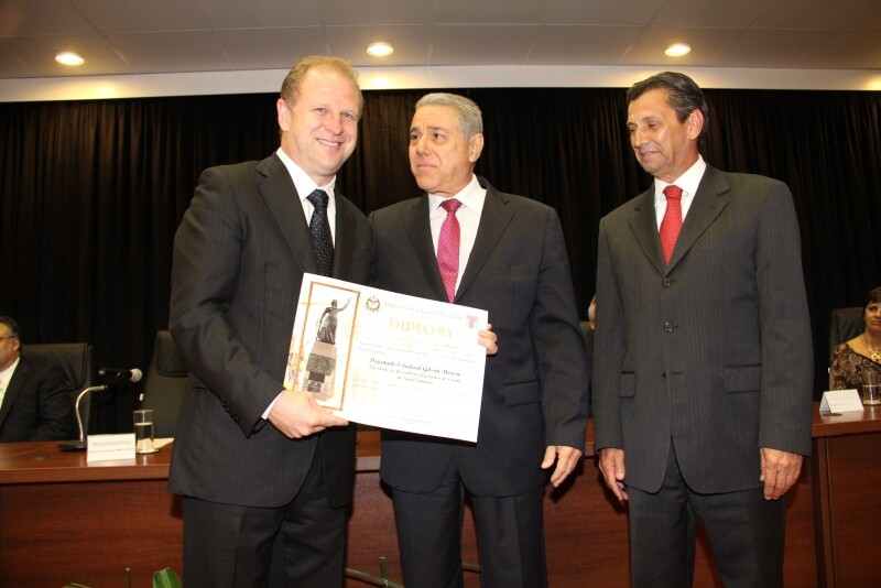 Presidente da Assembleia recebe homenagem em evento no TCE-SC