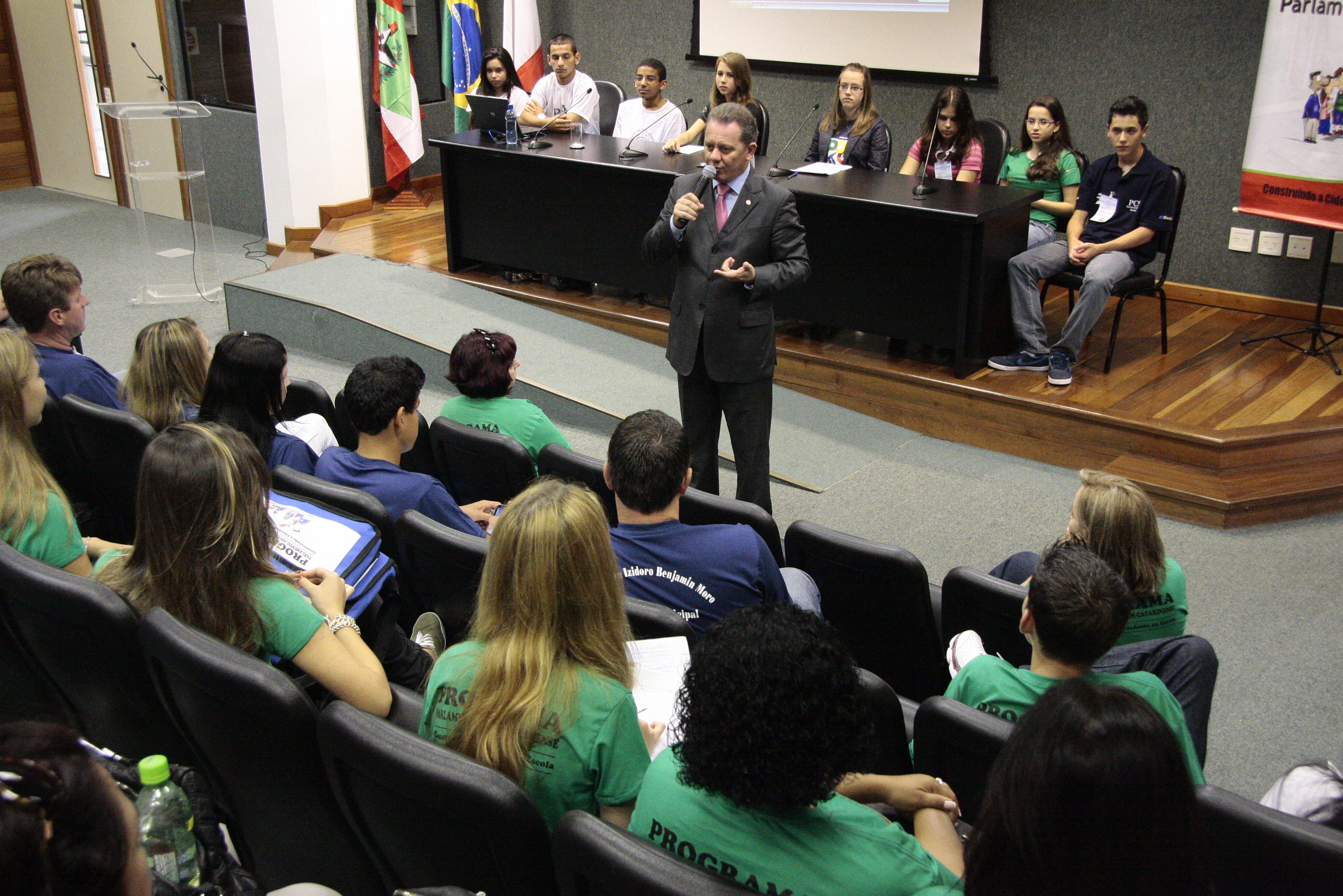 14ª Edição do Programa Parlamento Jovem. Fotos: Miriam Zomer