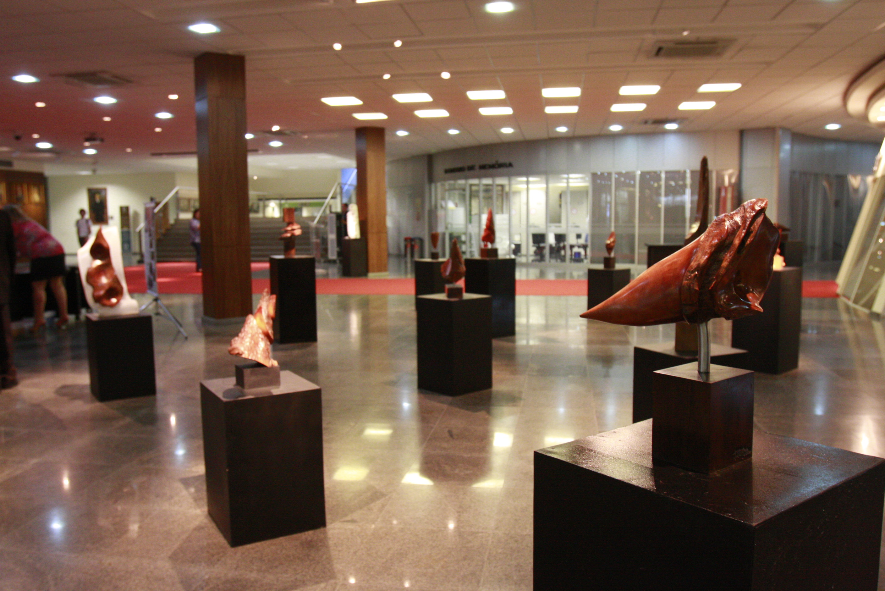Esculturas – Artista Jorge Schoroeder