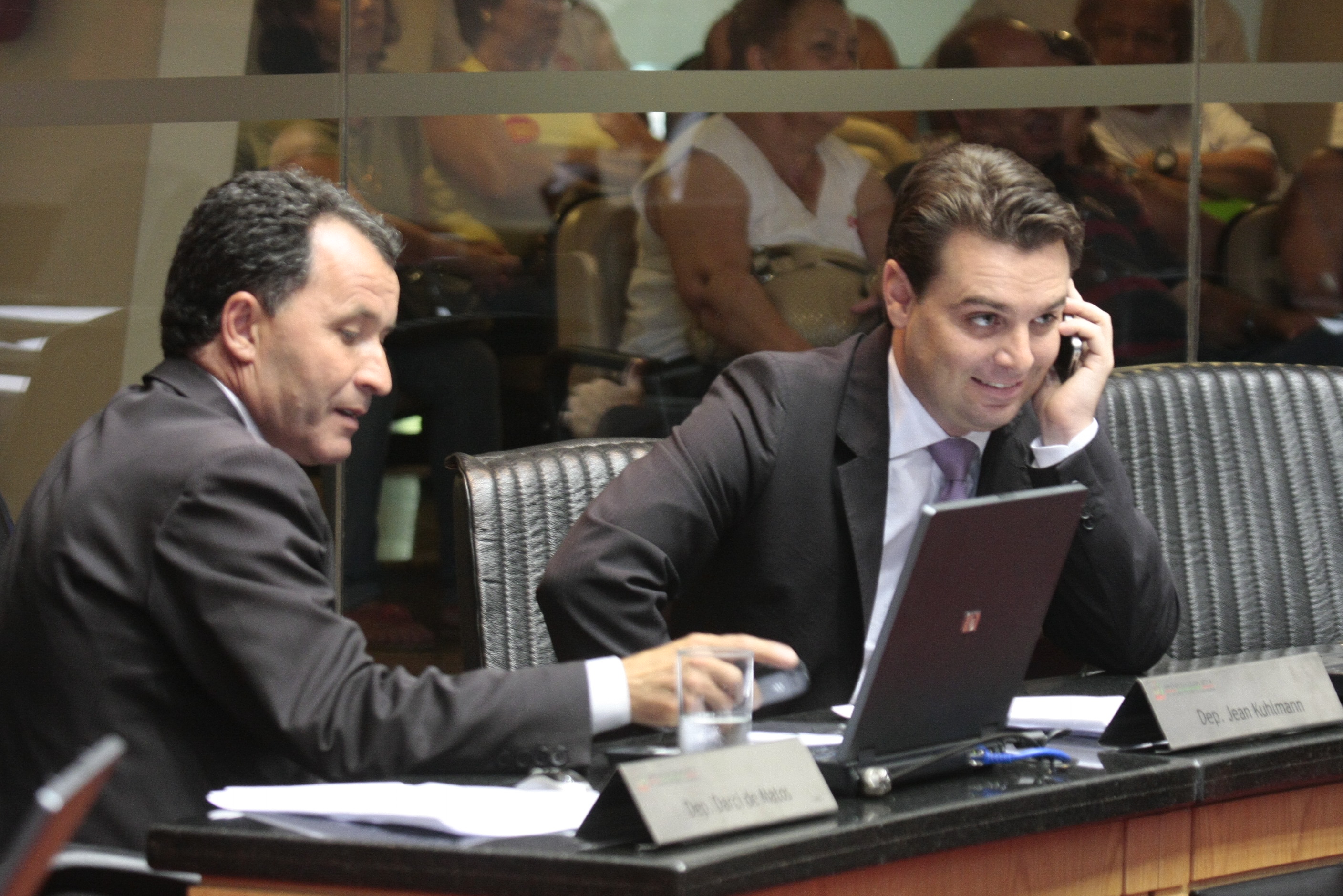 Sessão Ordinária - Plenário Osni Régis. Foto: Carlos Kilian