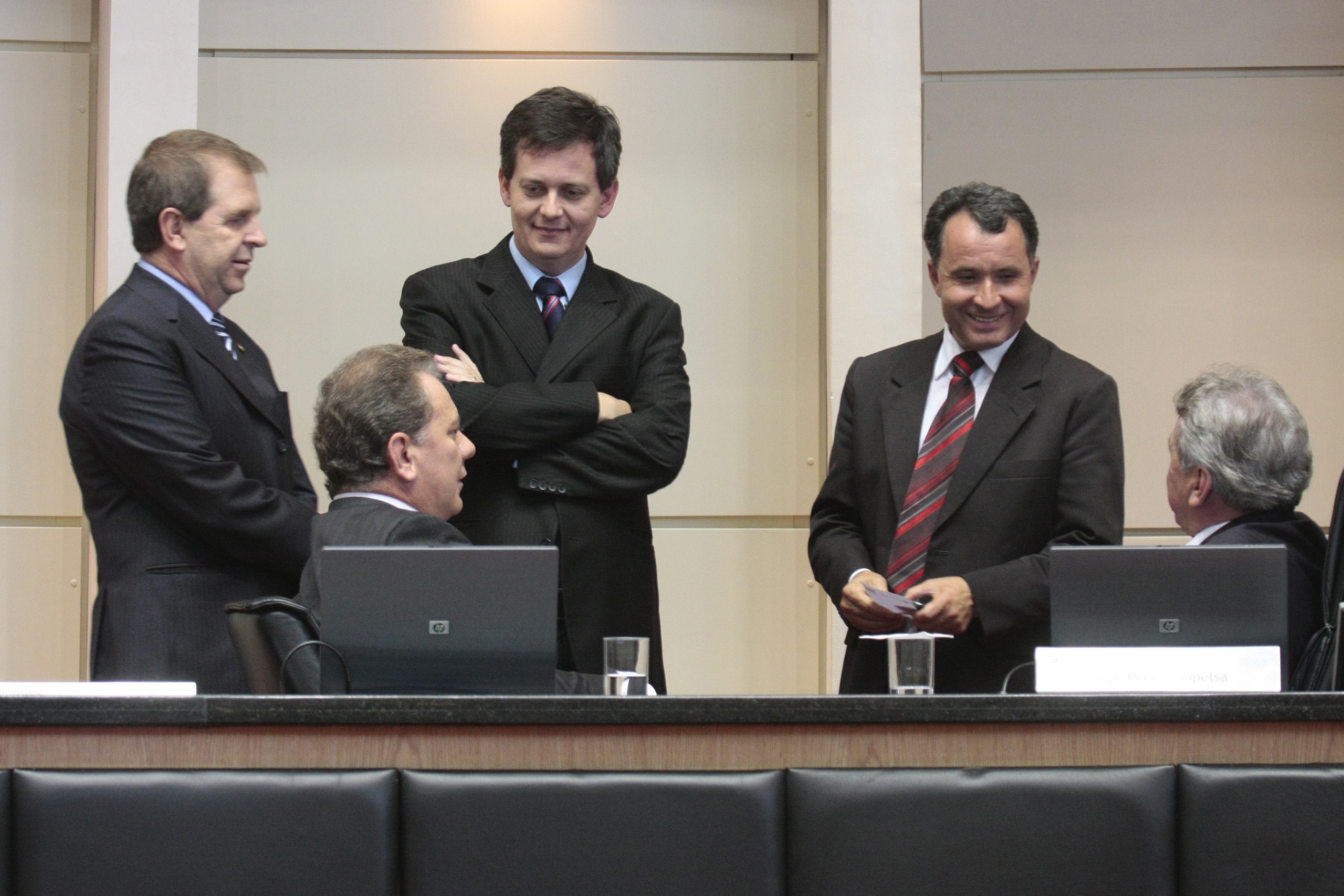Sessão Ordinária - Plenário Osni Régis. Foto: Carlos Kilian