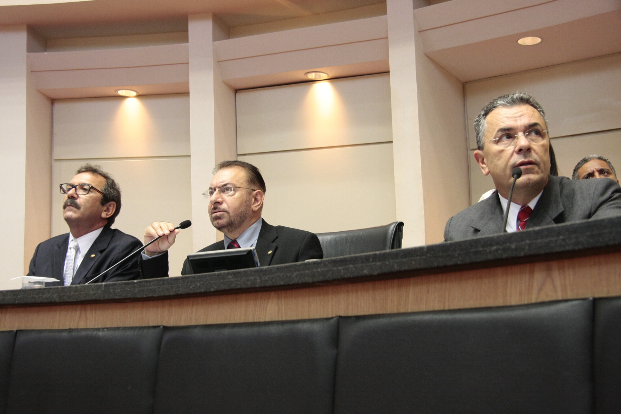 Secretaria de Saúde presta contas da gestão do SUS de 2011 e 2012