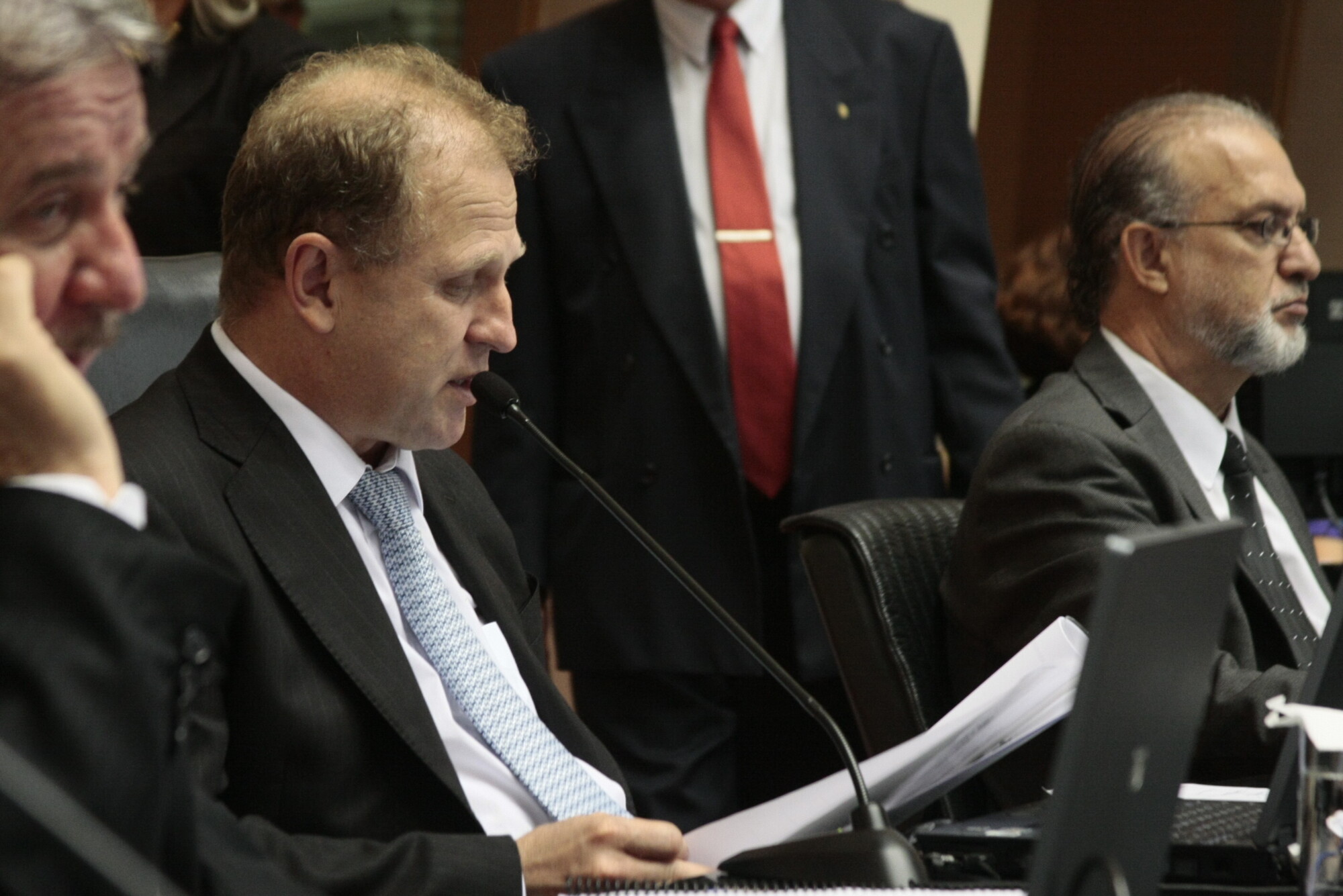Ordem do Dia: Aprovado projeto que proíbe cobrança da emissão de boleto