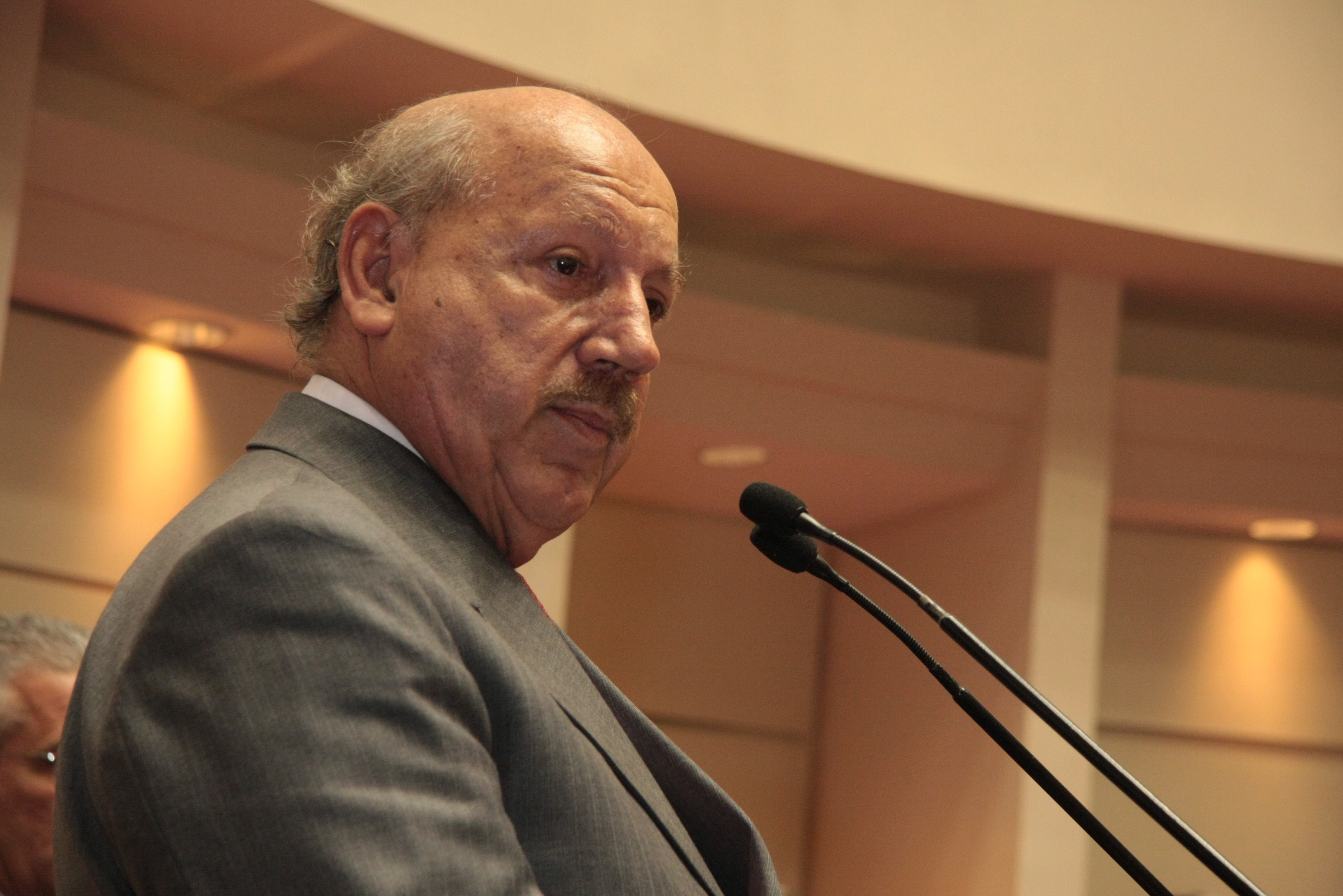 Senador Luiz Henrique da Silveira (PMDB) - Sessão Especial em homenagem ao Senador Casildo Maldaner.