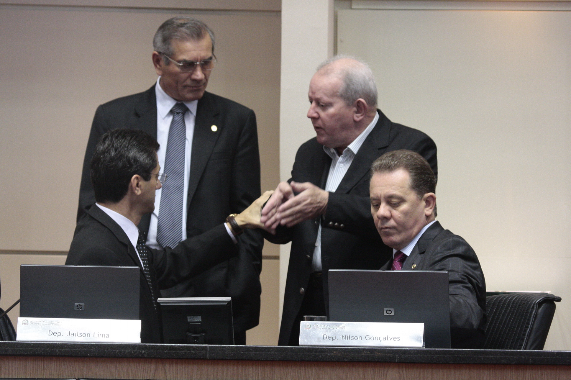 Sessão Ordinária - Plenário Osni Régis. Foto: Miriam Zomer